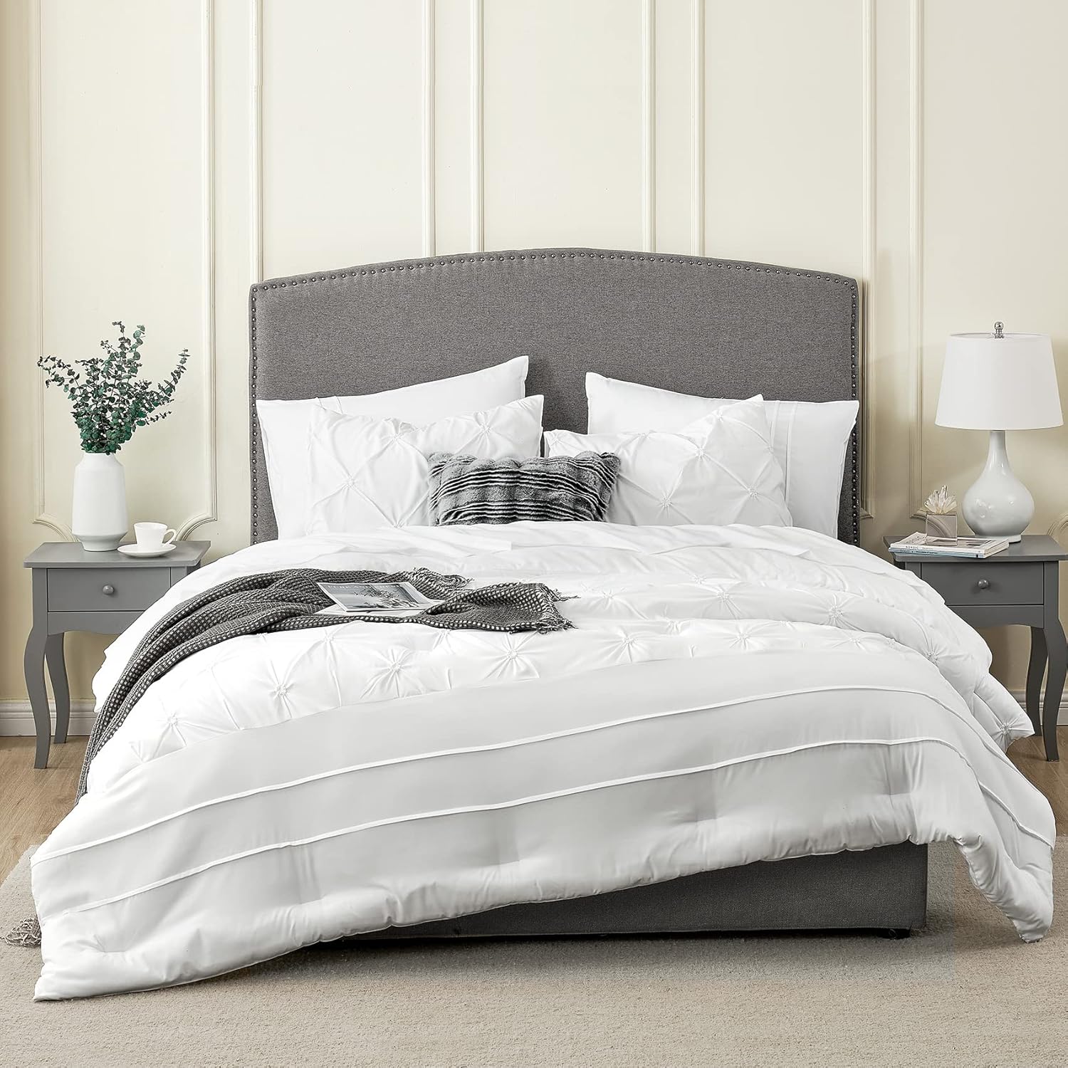 Hansleep Pintuck – Juego de edredón blanco de 7 piezas para cama en una bolsa, tamaño King con pliegues, sábanas, fundas de almohada y fundas de