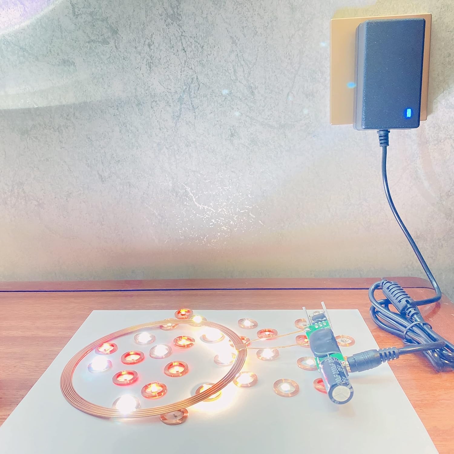 Taidacent 5 piezas de LED inalámbricos de inducción y bobina de alta potencia inalámbrica de inducción lámpara LED sin cableado para micro modelado