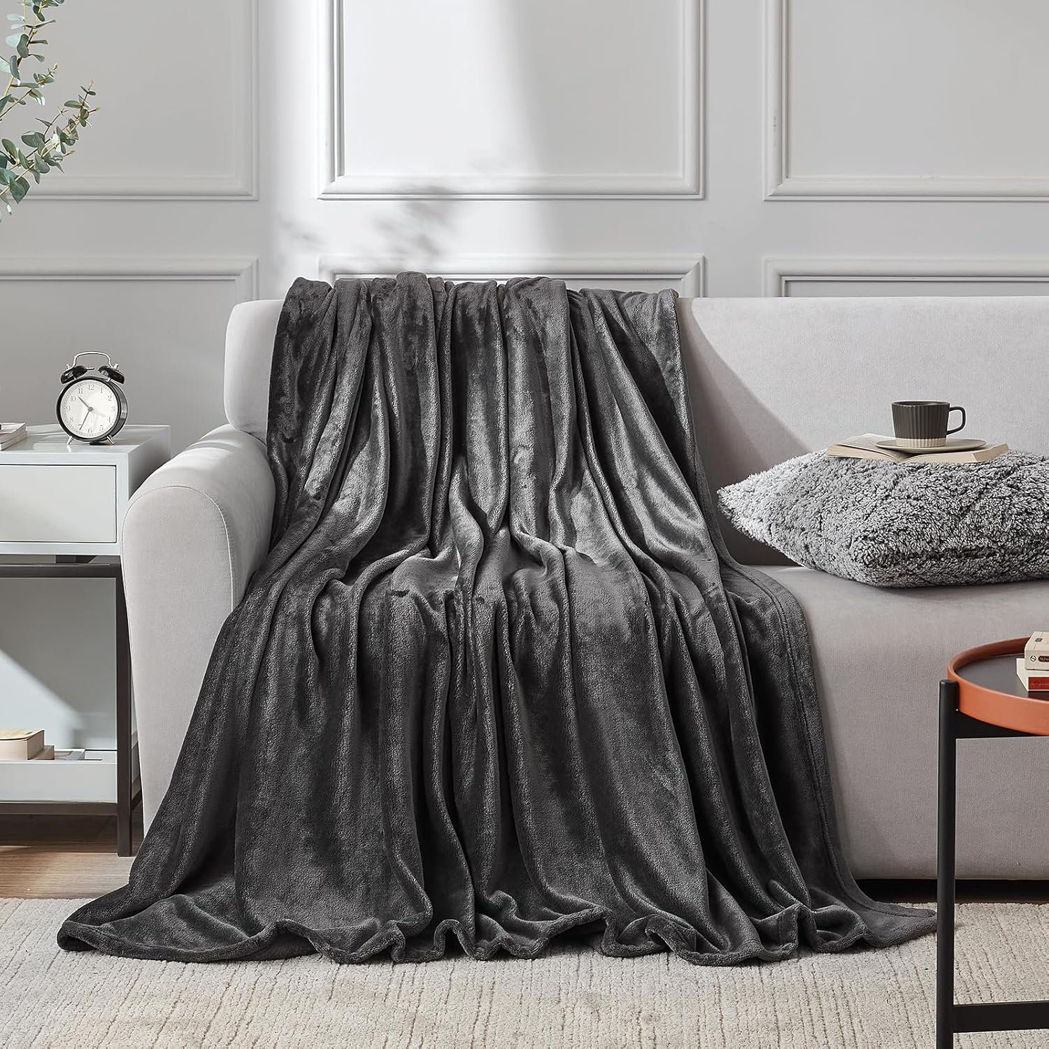 Hansleep Manta de franela de forro polar, súper suave y esponjosa, manta de sofá acogedora para todas las estaciones (gris oscuro, manta de 50 x 65)