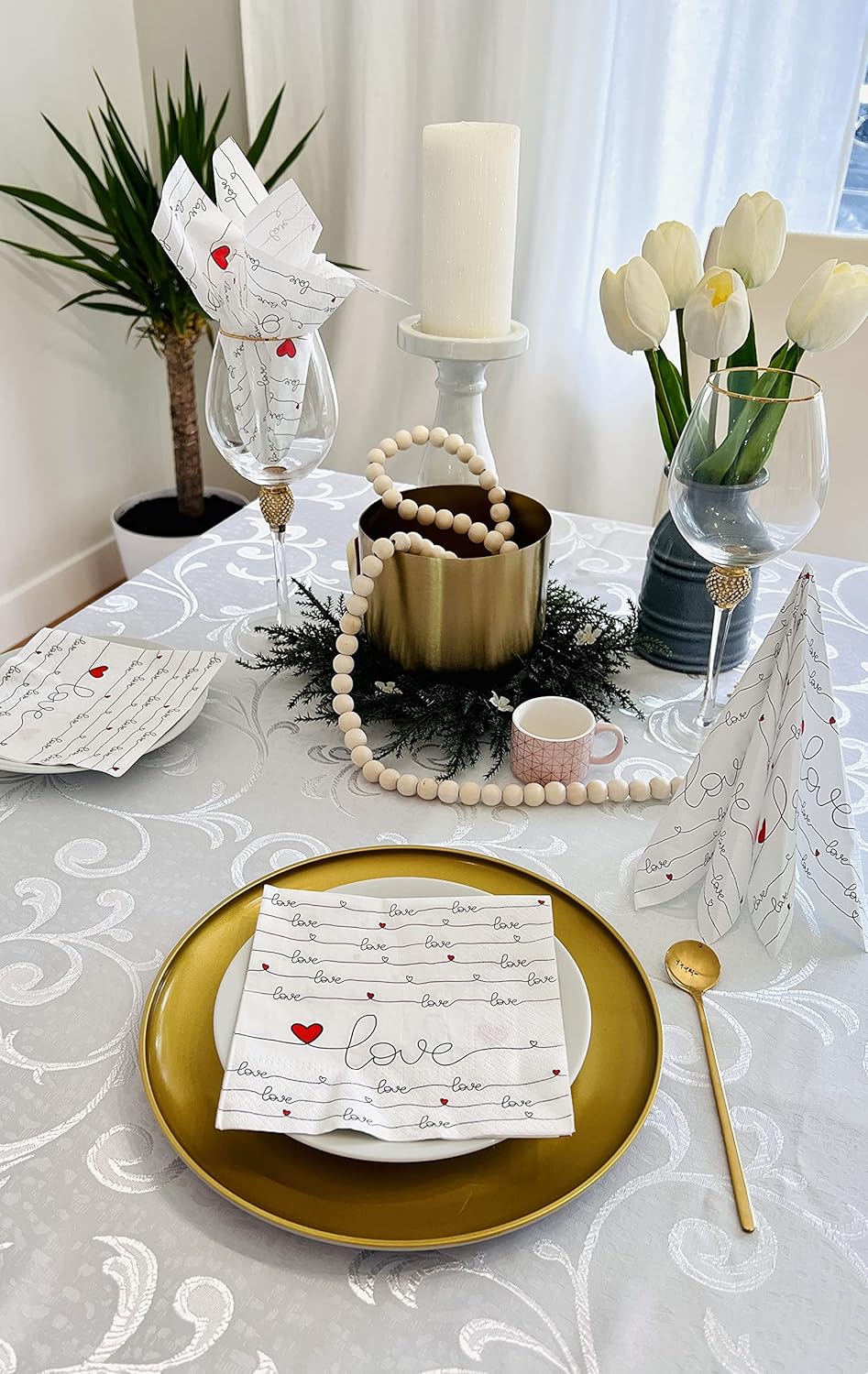 AM Décor – 20 servilletas de papel suave de 3 capas de papel de papel de 13 x 13 pulgadas (desplegadas) Love