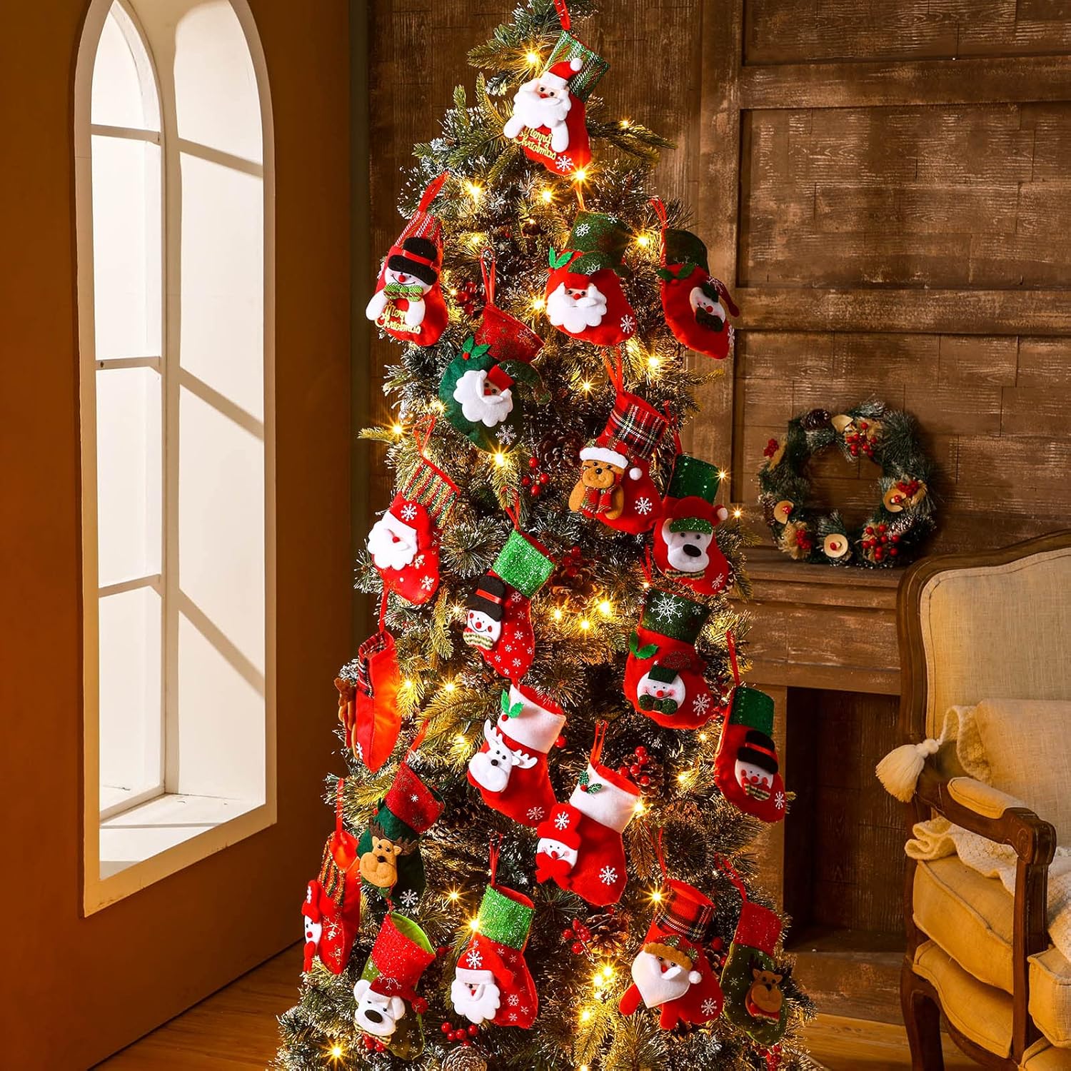 30 mini medias de Navidad a granel de 6.3 pulgadas, mini medias de Navidad 3D, soporte para tarjetas de regalo, muñeco de nieve, Papá Noel, reno,