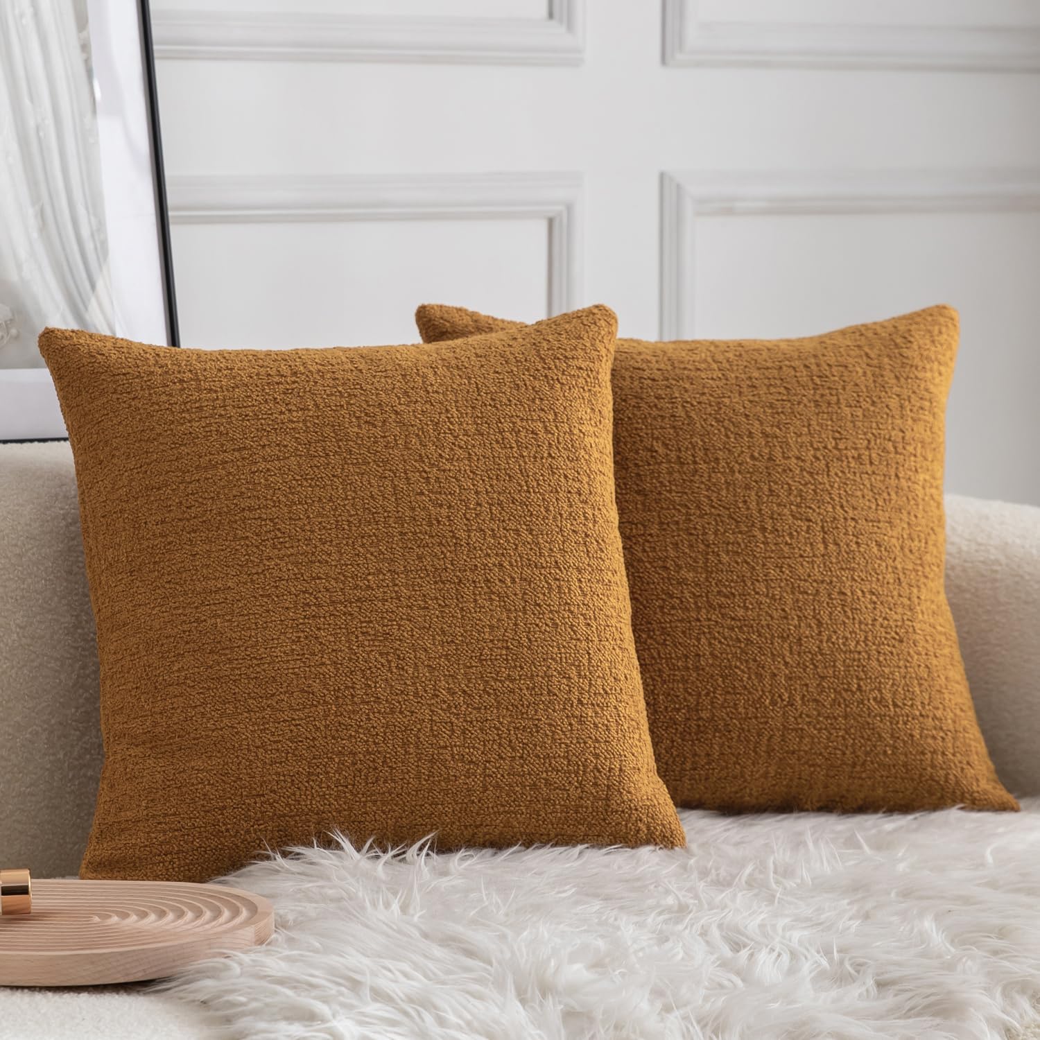 Rythome Fundas de almohada Ochre cómodas con textura similar a un peluche para cama y sofá, 20 x 20 pulgadas, paquete de 2