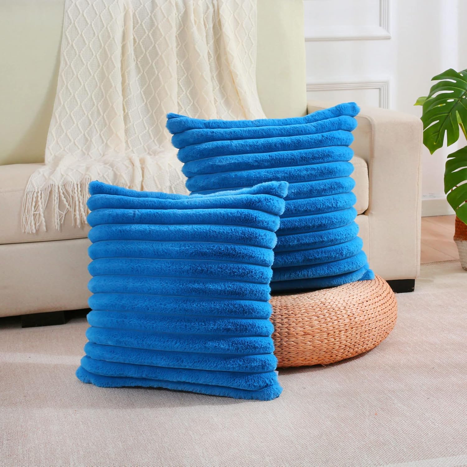 FUTEI – Juego de 2 fundas de almohada decorativas con rayas de color azul rey, 24 x 24 pulgadas, cuadradas y primaverales, piel sintética de conejo