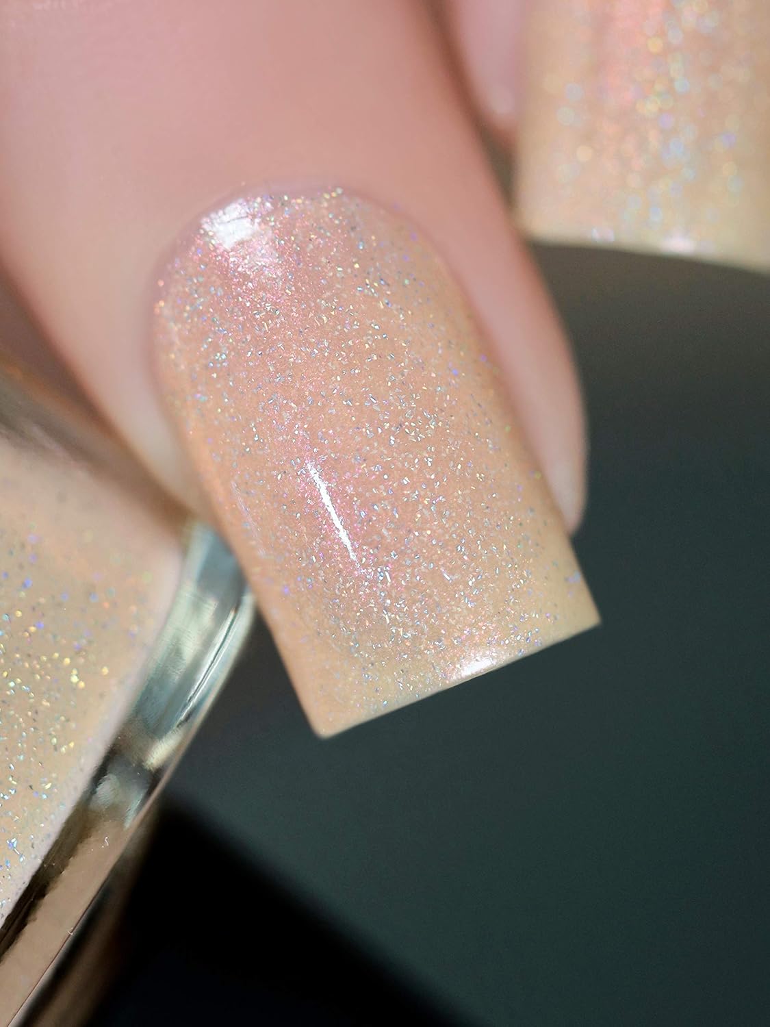 ILNP Secret Society – Esmalte de uñas holográfico beige brillante