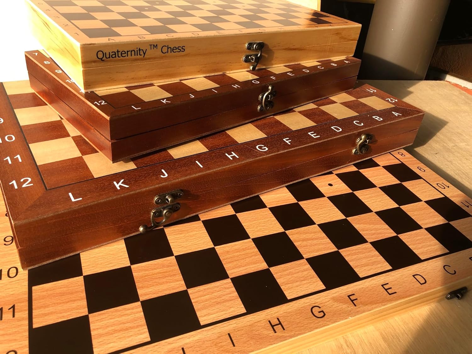 Tablero de ajedrez plegable de madera de pino para 4 jugadores con piezas de madera