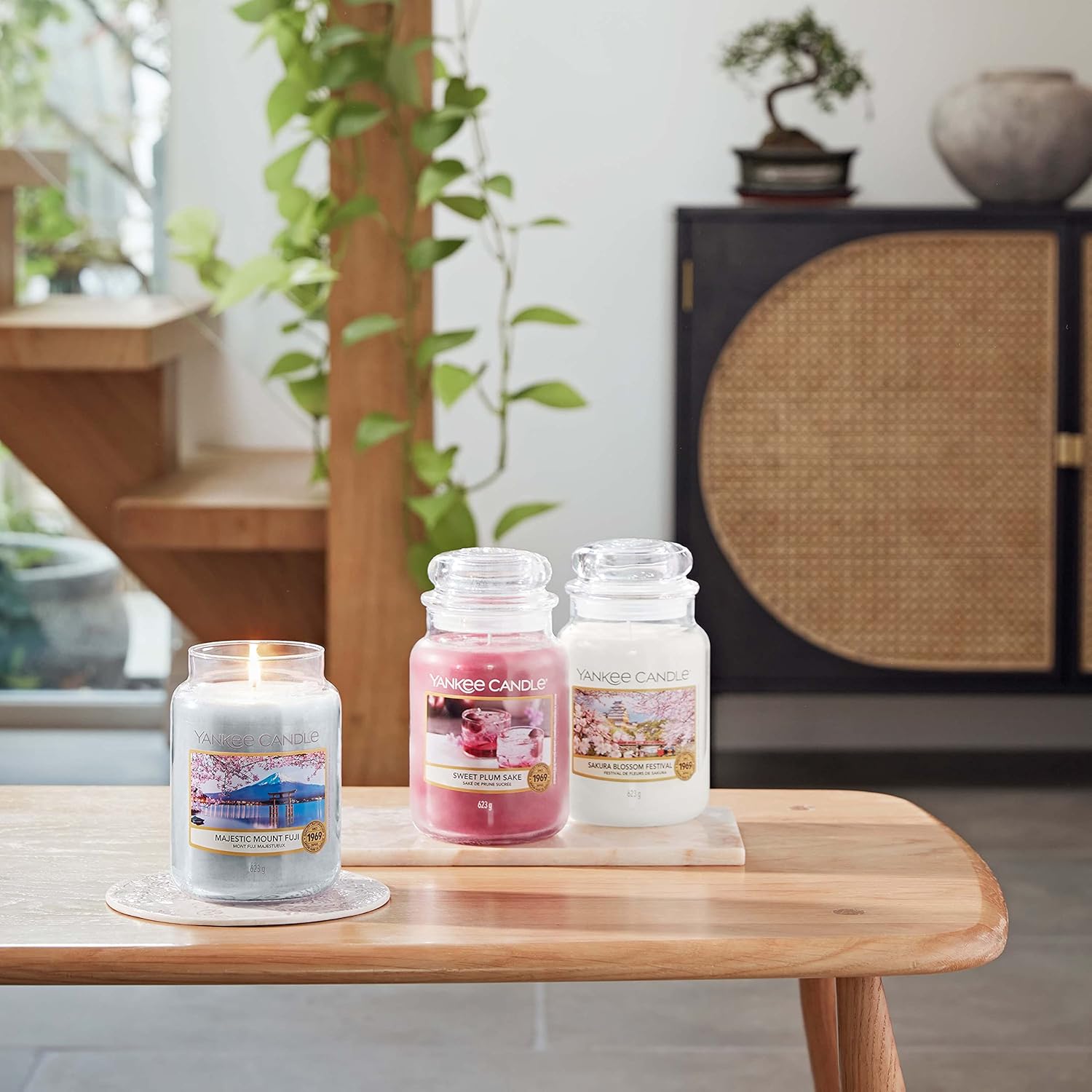 Yankee Candle Vela perfumada  Vela en tarro grande Majestic Mount Fuji  Colección Sakura Blossom Festival  Tiempo de combustión hasta 150 horas