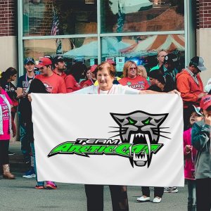 Arctic Cat – Bandera decorativa para exteriores de 3 x 5 pies, bandera de jardín, bandera individual para exteriores Arctic Cat – Bandera decorativa para exteriores de 3 x 5 pies, bandera de jardín, bandera individual para exteriores