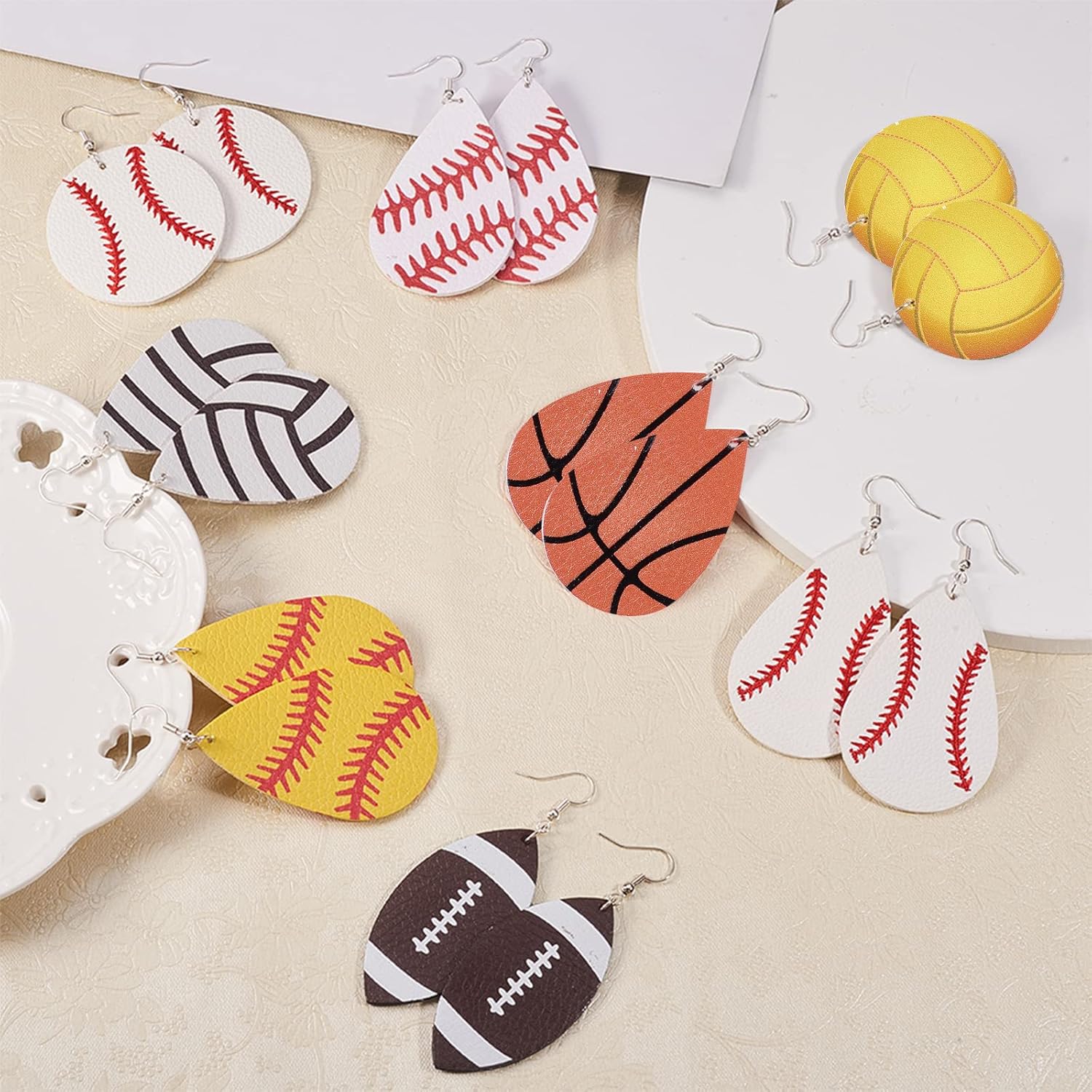 SUNNYCLUE DIY Make 8 pares de dijes deportivos de piel sintética para hacer aretes, kit de iniciación de fútbol americano, dijes de lágrima de