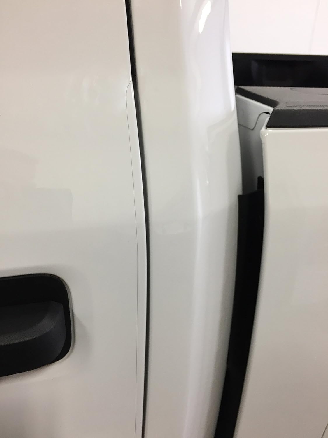 Red Hound Auto Protectores de labios para borde de puerta compatibles con Ford F-150 F150 Crew Cab 2015 2016 2017 2018 2019 4 piezas de película