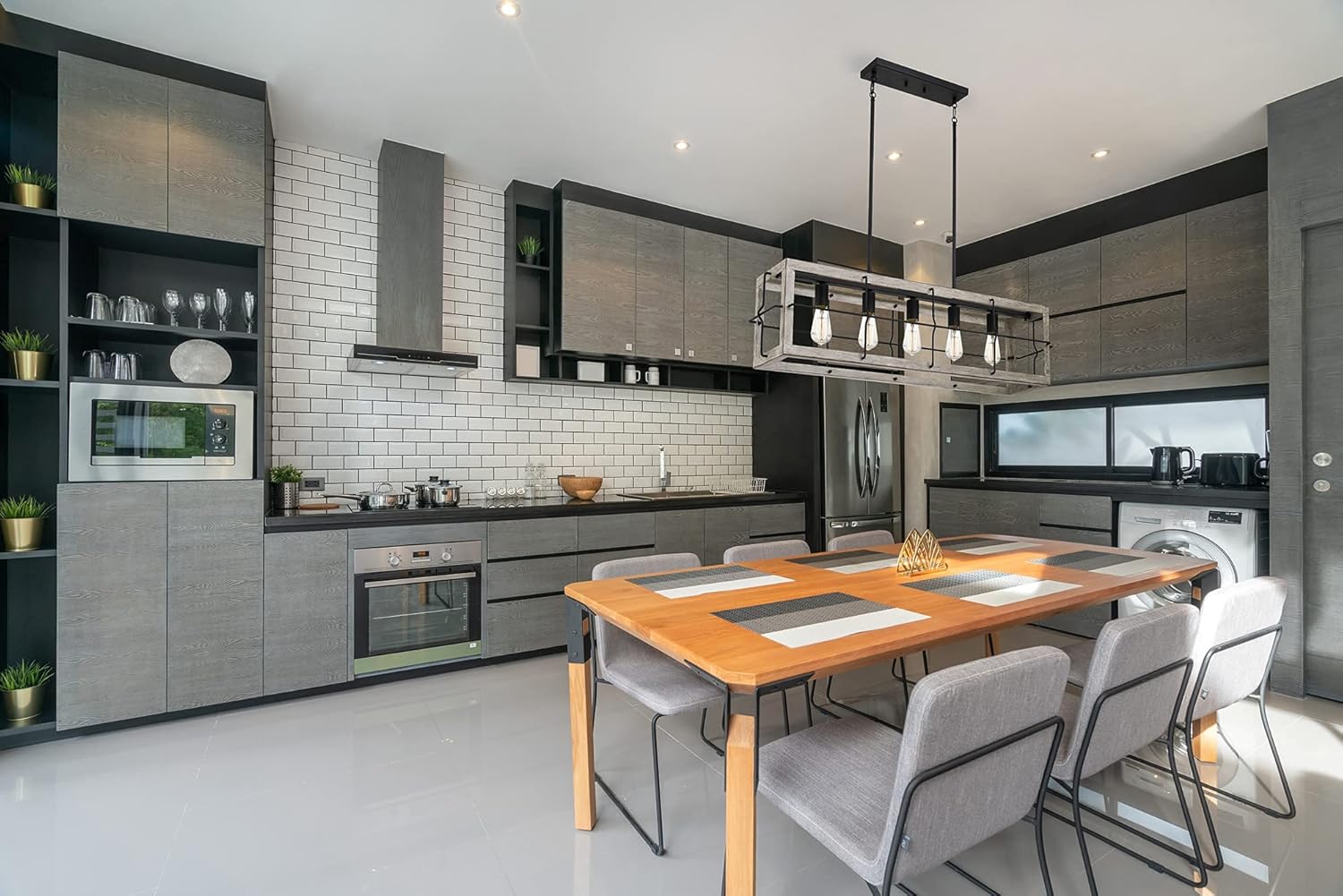 Amos Modern Farmhouse – Lámpara de isla de 5 luces con pantalla de madera clara pintada a mano para comedor, cocina en costa, granja, industrial,