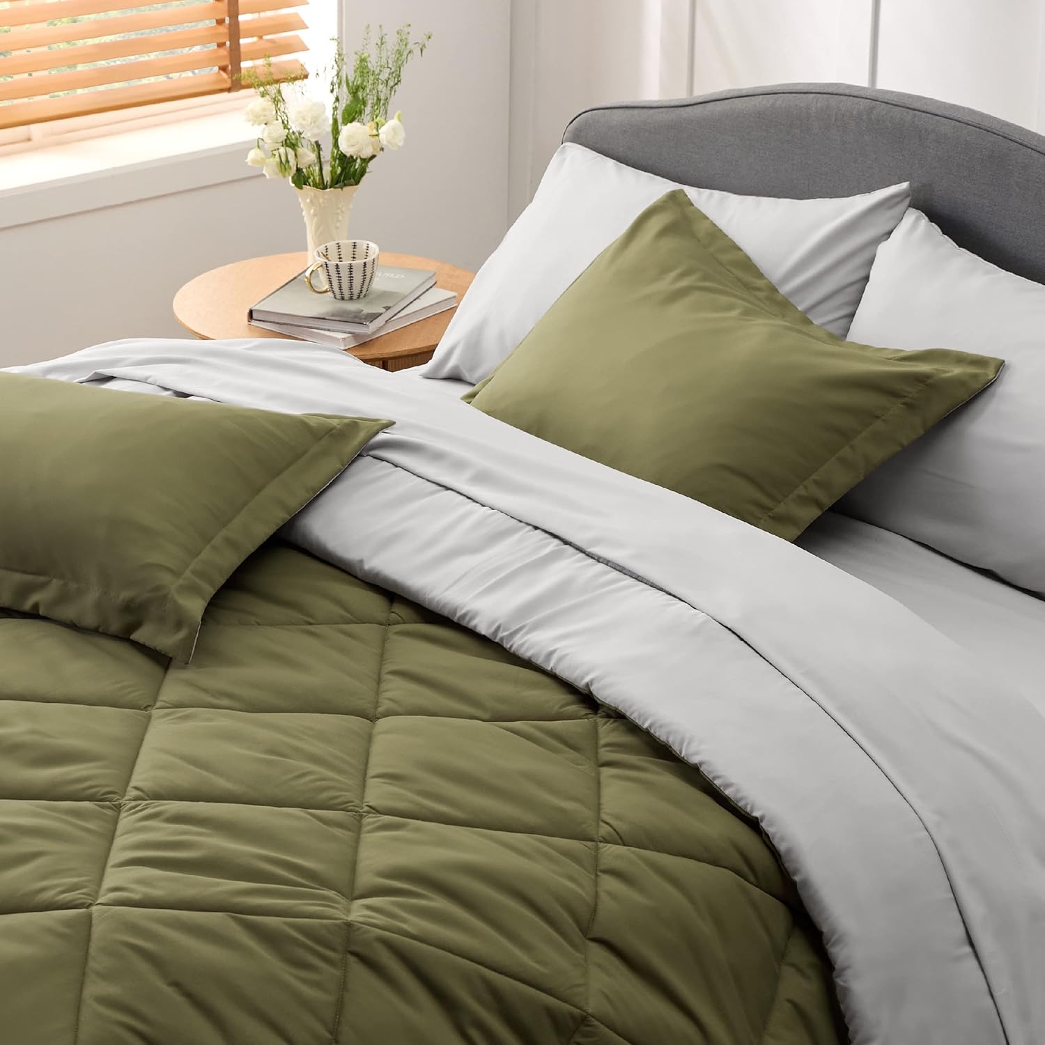 Bedsure Juego de edredón, de tamaño individual, reversible, de 5 piezas, en una bolsa, con edredón, sábanas, fundas de almohada y fundas, verde oliva