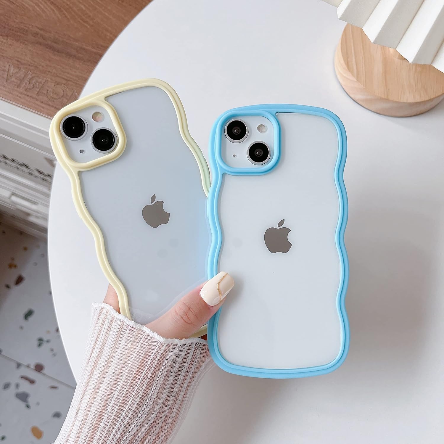Caseative Marco de onda rizada de color sólido transparente suave compatible con funda iPhone (blanco, iPhone 11 Pro Max)
