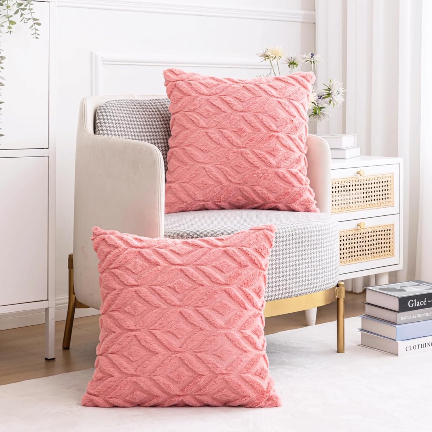 AQOTHES Juego de 2 fundas de almohada decorativas de color rojo coral de 18 x 18 pulgadas, fundas de almohada de lana sintética de felpa suave para