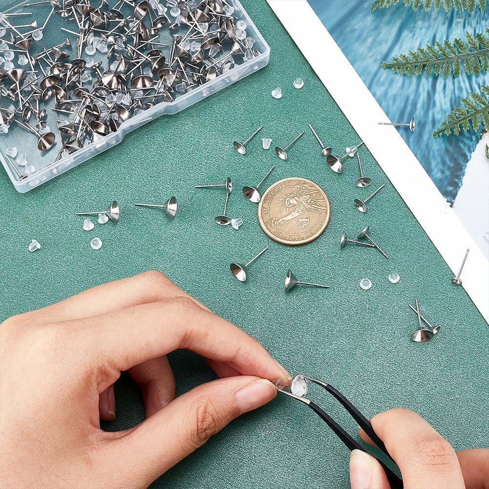 DICOSMETIC 300 aretes de 3 tamaños, 3 tamaños, diamantes de imitación de acero inoxidable, cabujones, aretes de tuerca en blanco con 350 tuercas de