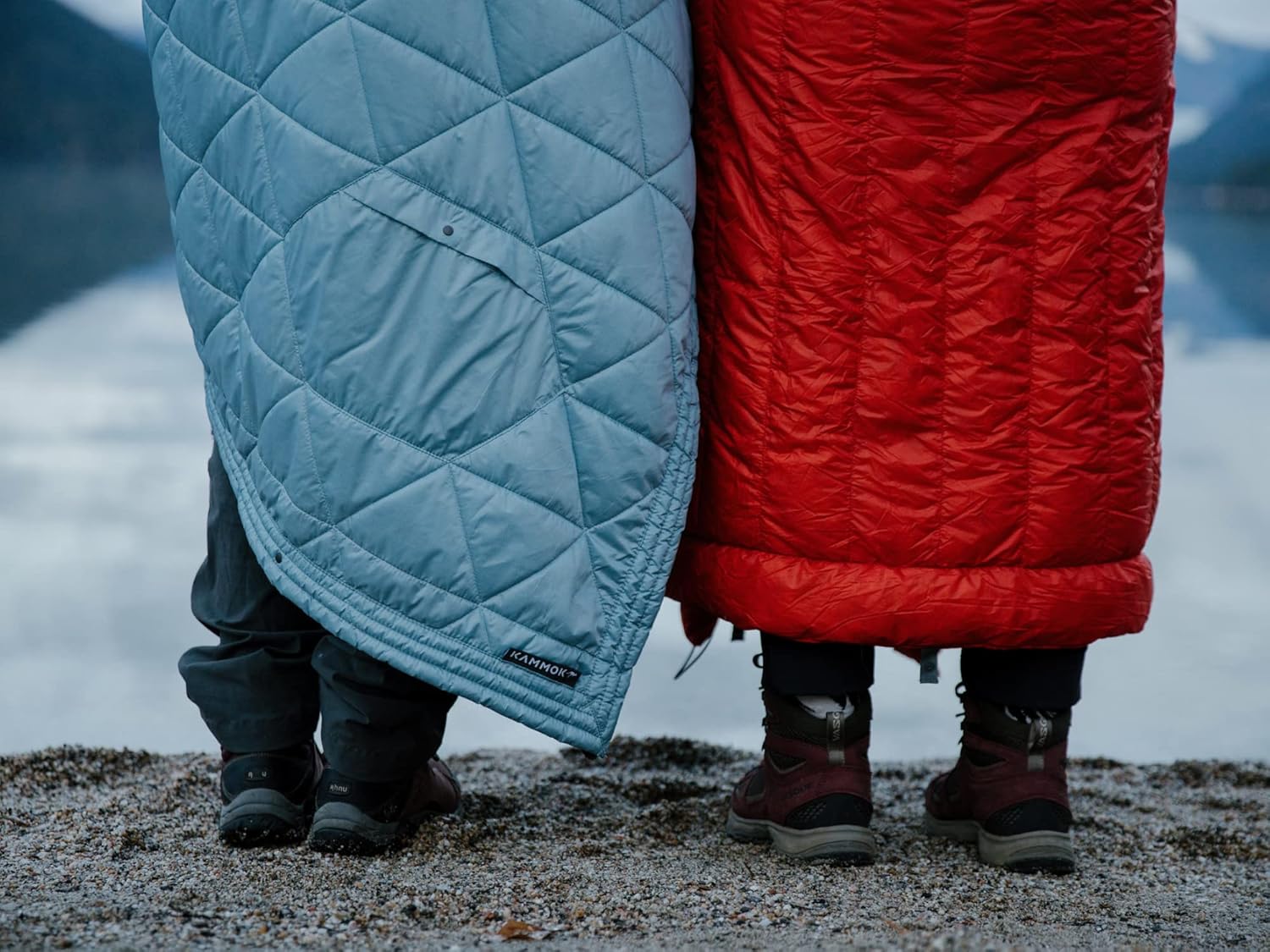 KAMMOK Manta de montaña  Forro polar ultra afelpado, resistente al agua, portátil, duradera, para interiores y exteriores (84 x 50 pulgadas), color