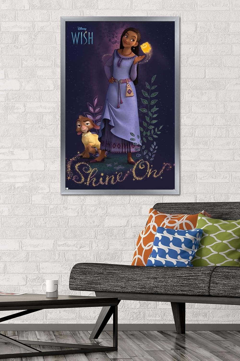 Trends International Disney Wish – Póster de pared Asha, 22.37 x 34.00 pulgadas, versión enmarcada plateada