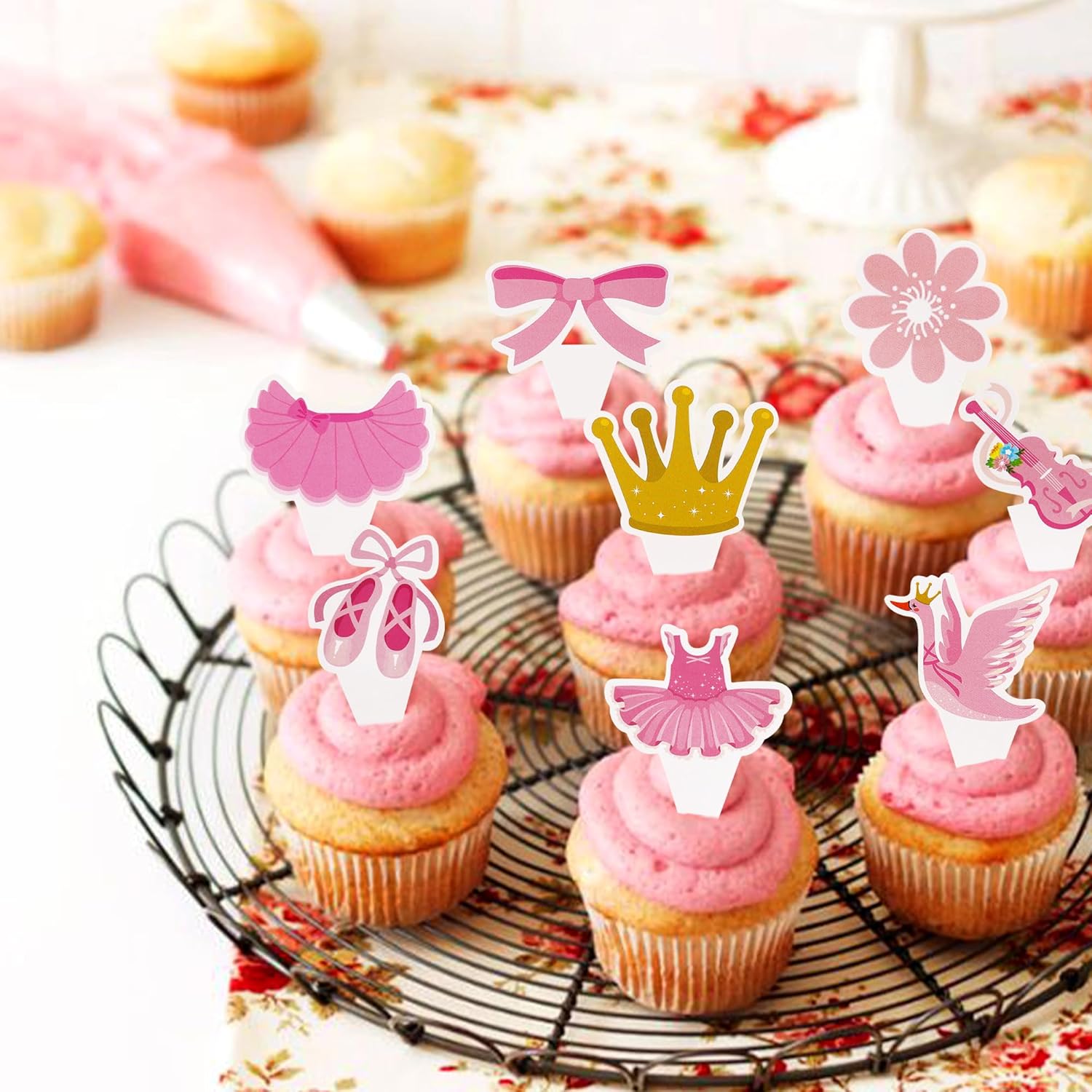 Ercadio Paquete de 24 decoraciones de tutú de bailarina para cupcakes, decoración de ballerina para niña, tutú de ballet, pantuflas para cupcakes