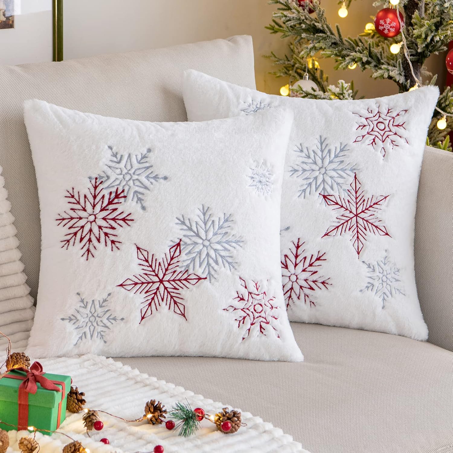 MIULEE Paquete de 2 fundas de almohada decorativas de Navidad, fundas de almohada de piel sintética suave con bordado de copo de nieve, bonitas