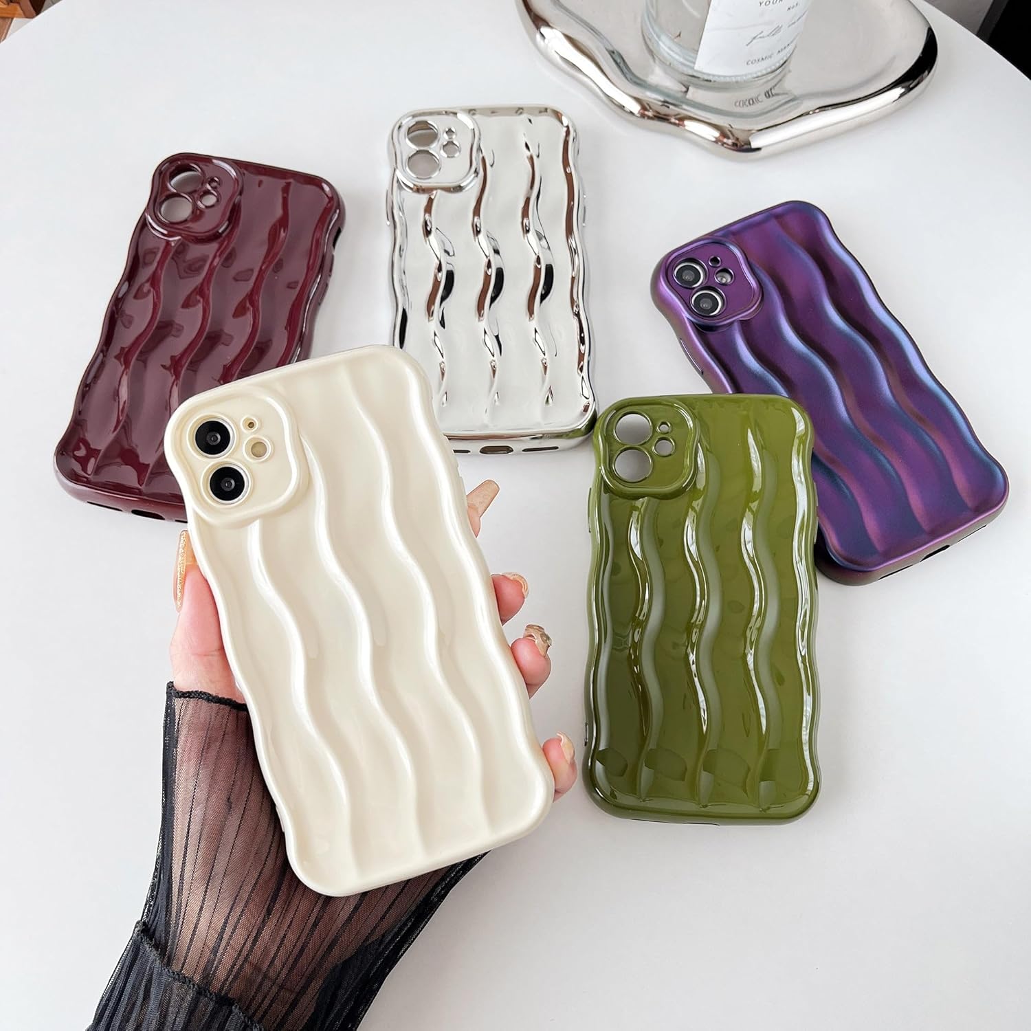 Caseative Funda para iPhone 11, funda suave con marco de onda rizada con patrón de ondulación de agua (blanco)