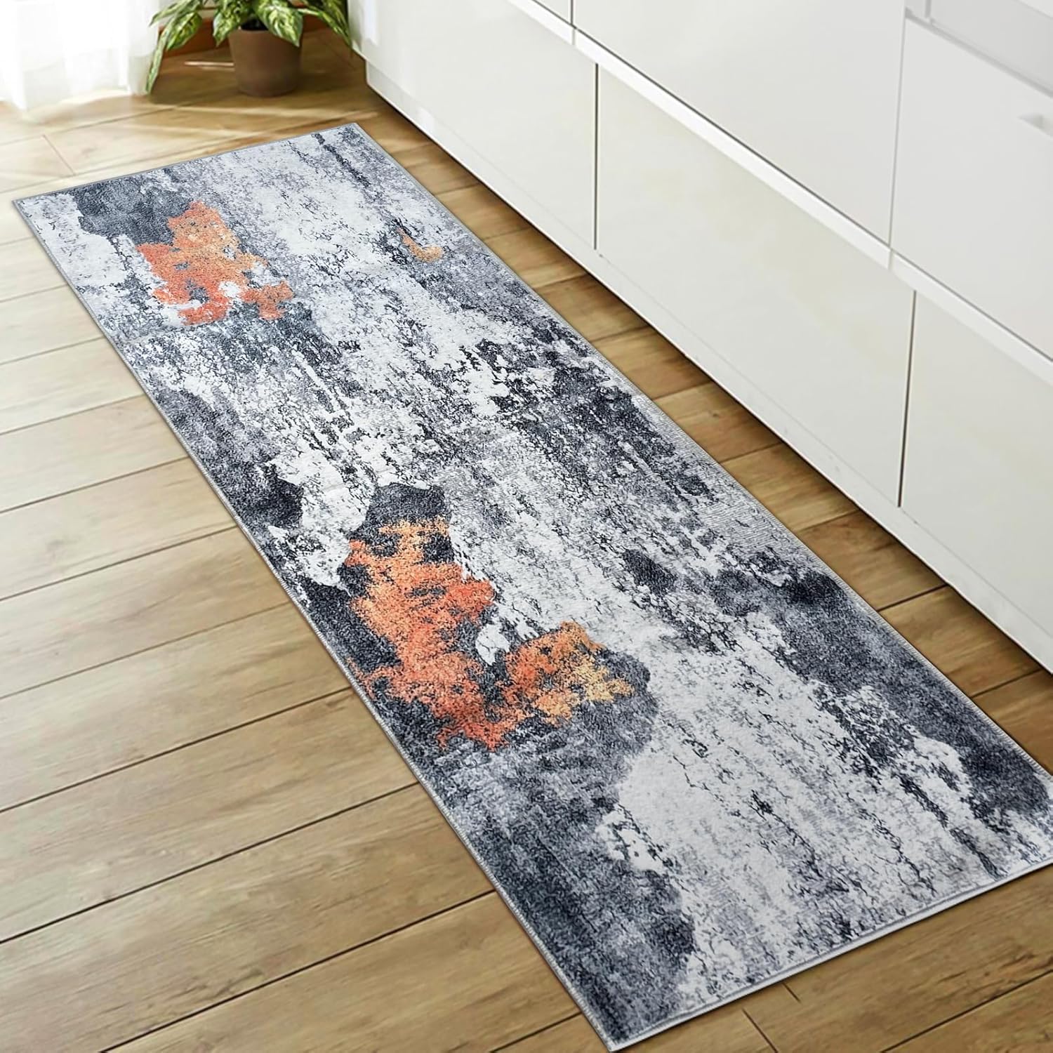 OIGAE Alfombra lavable de 2 x 6 pies, alfombra larga abstracta moderna para pasillo de cocina con parte trasera antideslizante, alfombra para