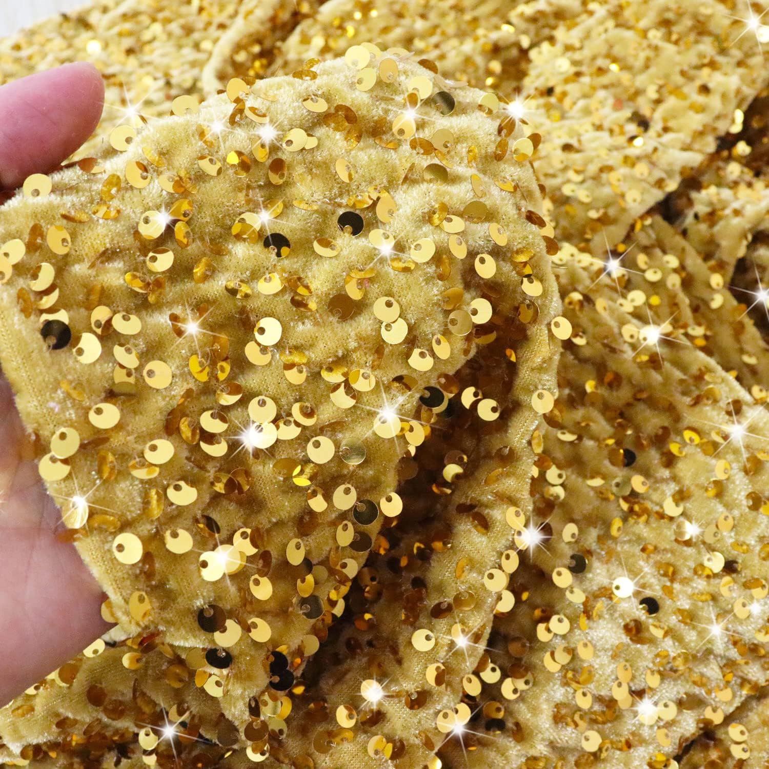 The Yard – Tela de lentejuelas bordadas de terciopelo dorado con lentejuelas grandes, material de secuencia de 1 yarda, tela brillante para coser