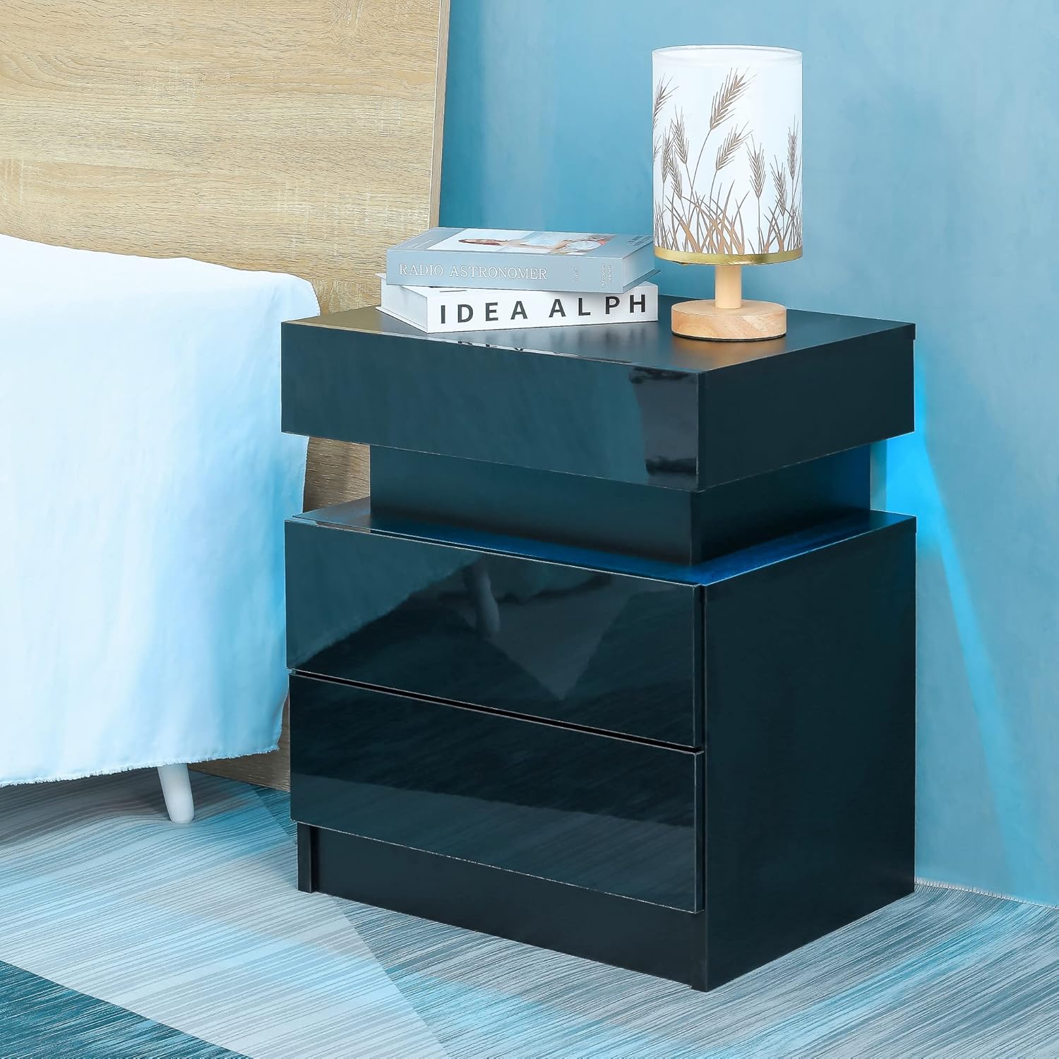 Yoluckea Mesita de noche LED para dormitorio, moderna de madera de alto brillo, 2 cajones, mesita de noche negra, mesa auxiliar con compartimento de