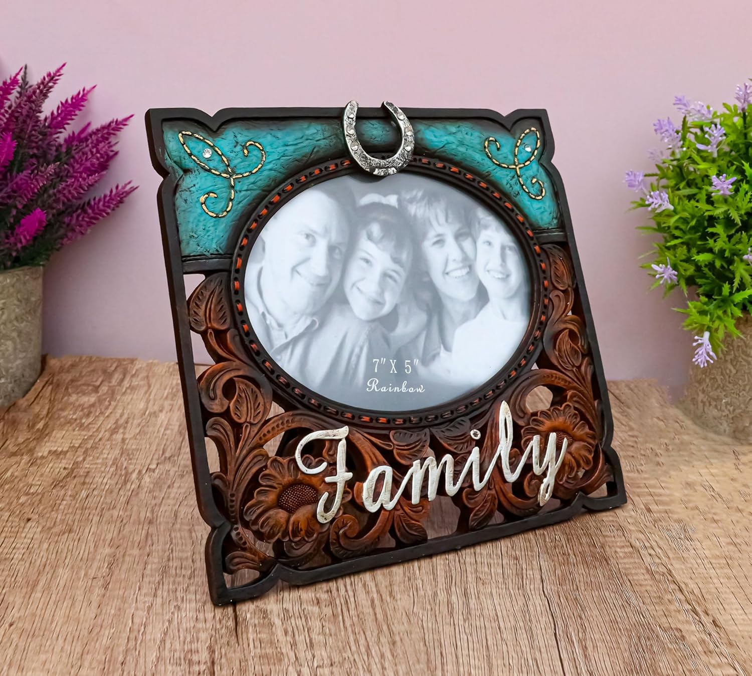 Ebros Gift Rustic Western Family – Marco de fotos de piel sintética turquesa y resina de madera tallada, 7 x 5 pulgadas, con caballete trasero,