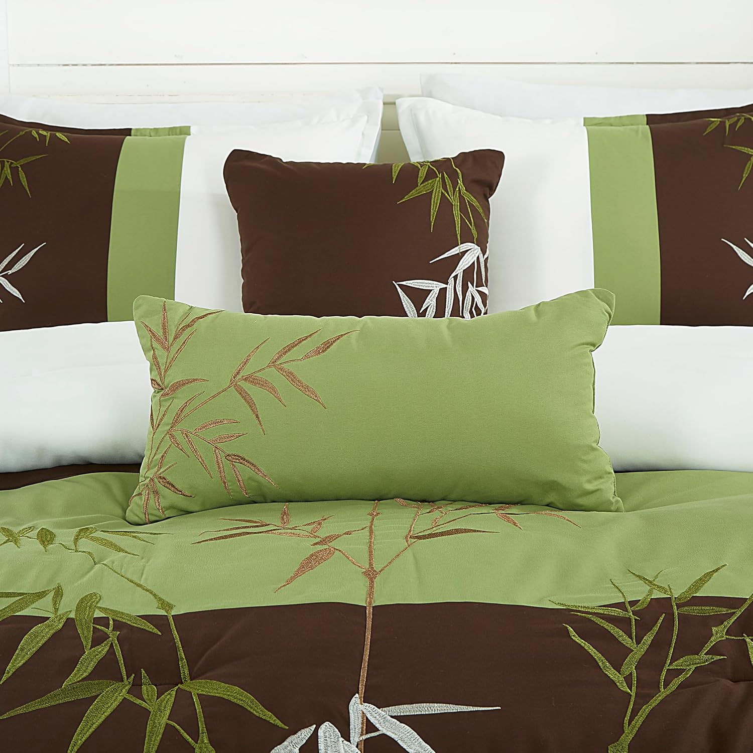 Chezmoi Collection Bengal – Juego de edredón bordado de bambú de 7 piezas, tamaño California King, ropa de cama de microfibra de hierba de bambú