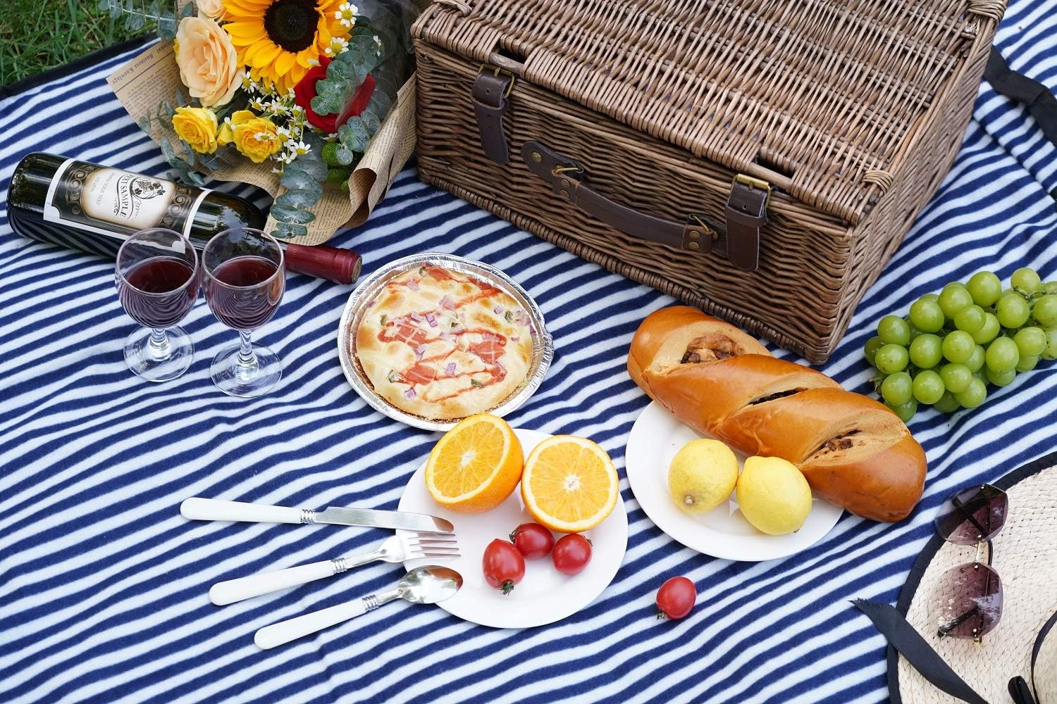 Cesta de picnic de mimbre para 2 personas con manta de picnic impermeable, juego de picnic para 2 personas con alfombrilla de playa a prueba de