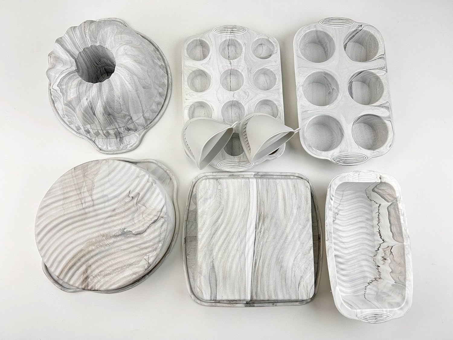 JJT Juego de utensilios de silicona para hornear, moldes antiadherentes. molde para pastel, pastel de taza, tostada, paquete, bandeja para pizza y 2
