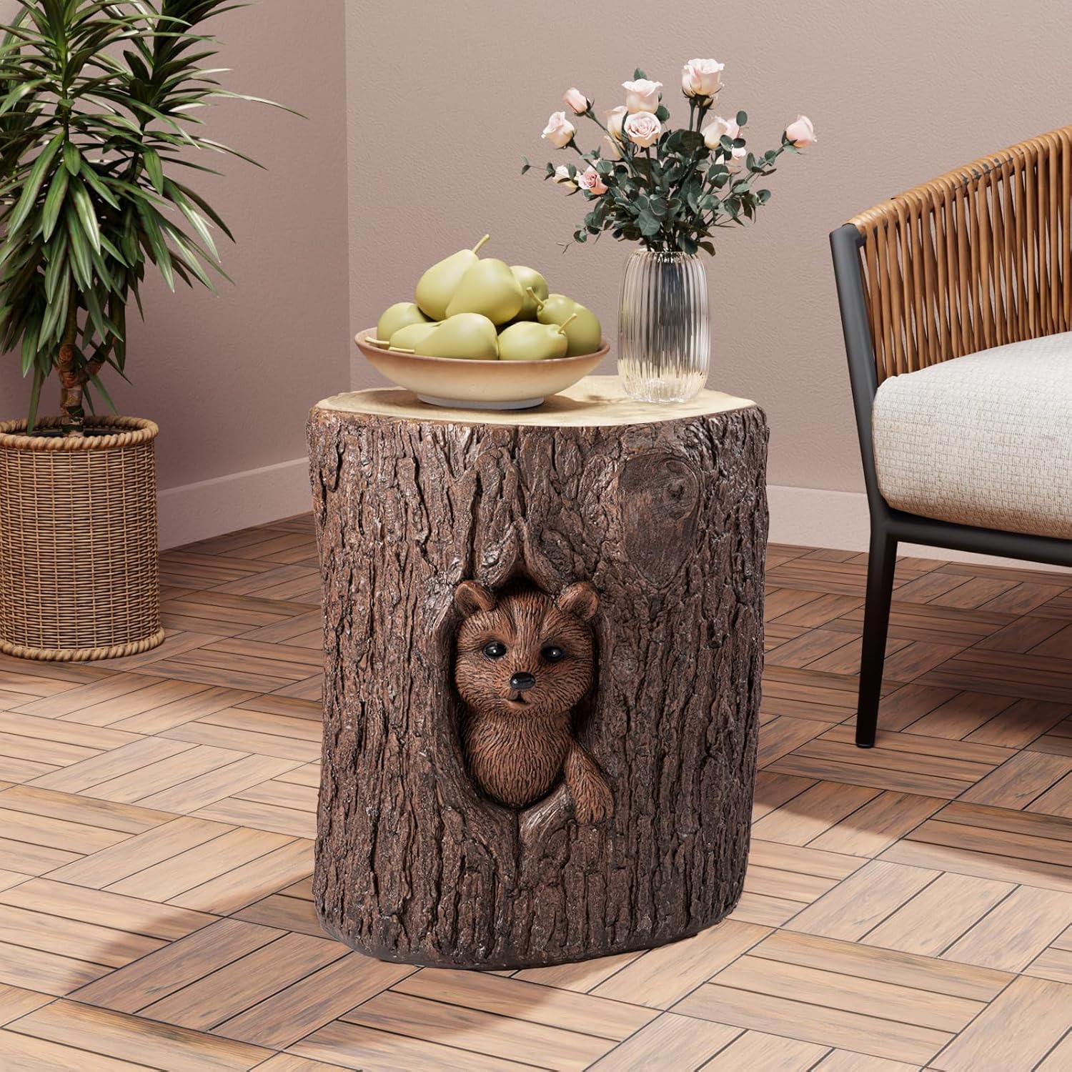 COSIEST Mesa auxiliar para exteriores, madera sintética, taburete de madera pintada a mano con mapache esculpido, mesa decorativa al aire libre,
