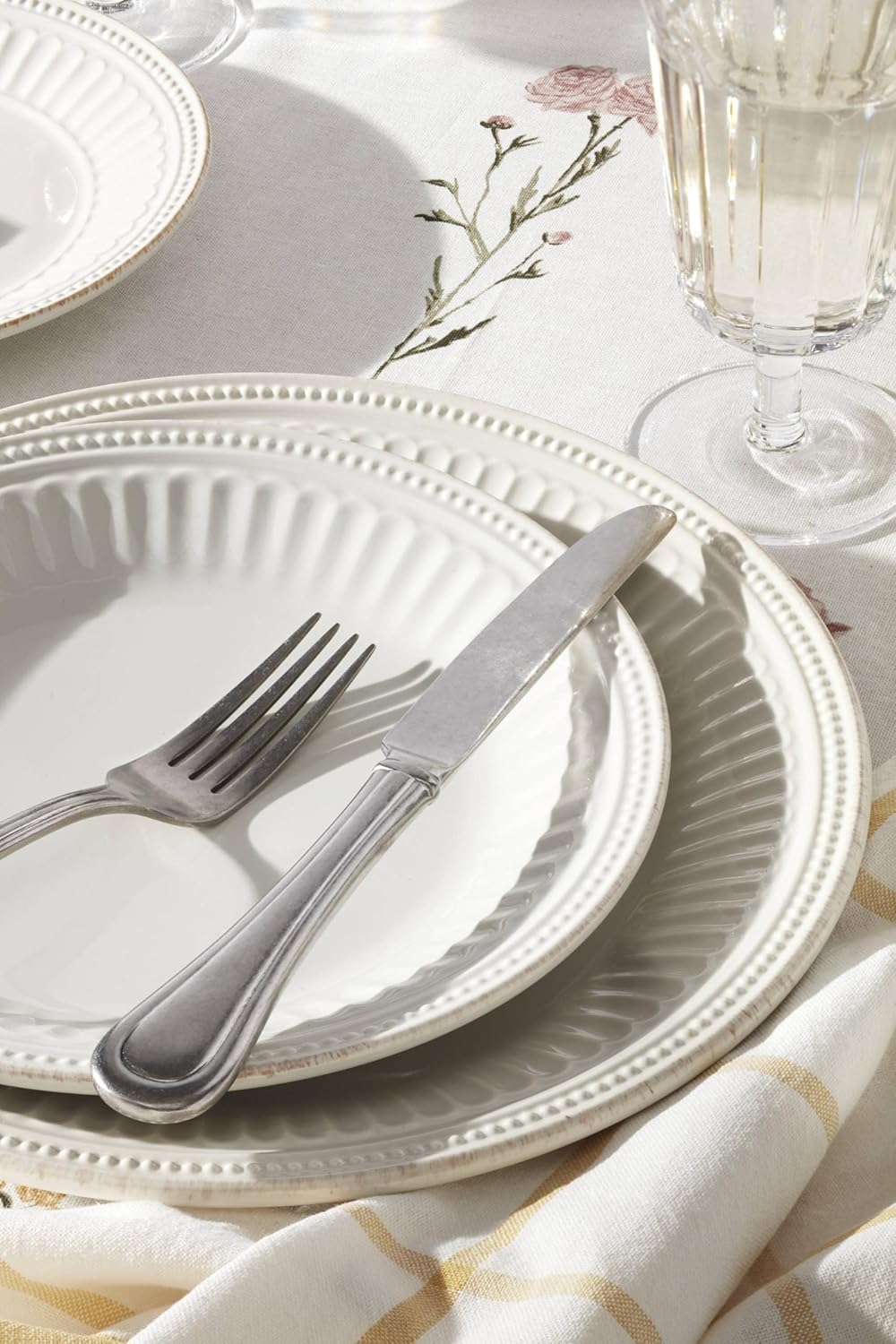 Lenox French Perle Groove – Juego de platos y cuencos de 12 piezas, 23.05 libras, color blanco