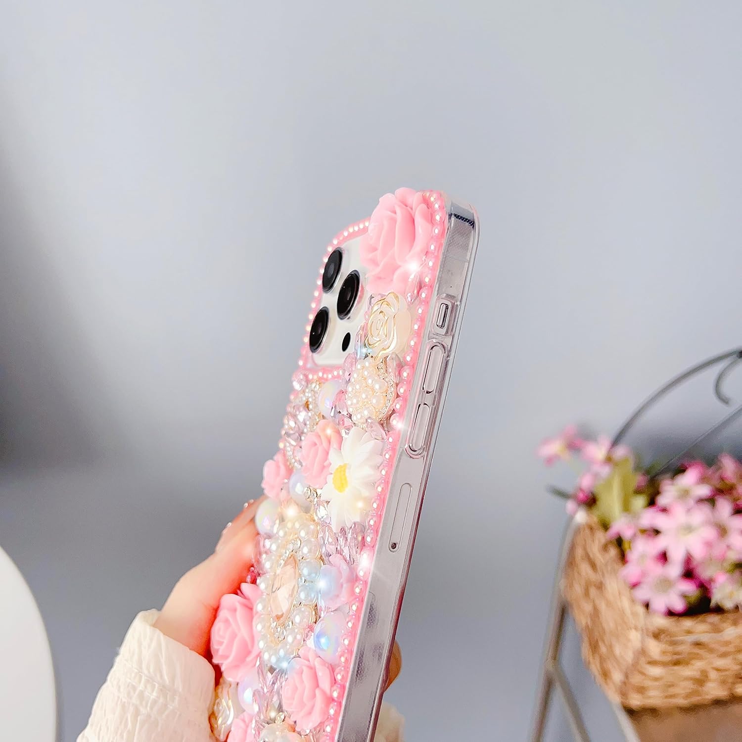 Funda con diamantes de imitación para iPhone 15 Pro Max de 6.7 pulgadas, CuteGlitter Bling Bling Luxury 3D Stone Diamond Flower Rose Queen Soft TPU