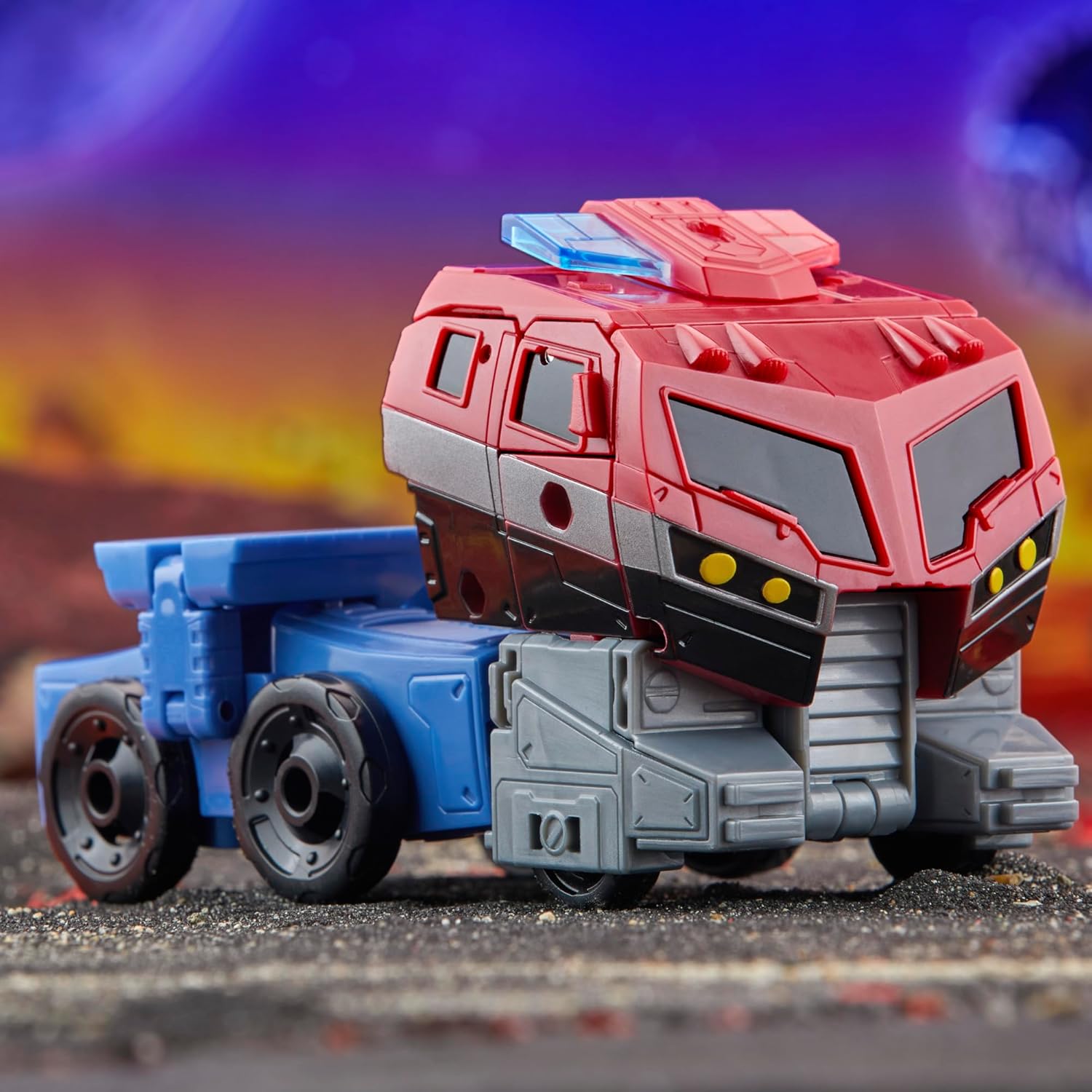 Transformers Legacy United Voyager Class Animated Universe Optimus Prime, figura de acción de conversión de 7 pulgadas, 8+