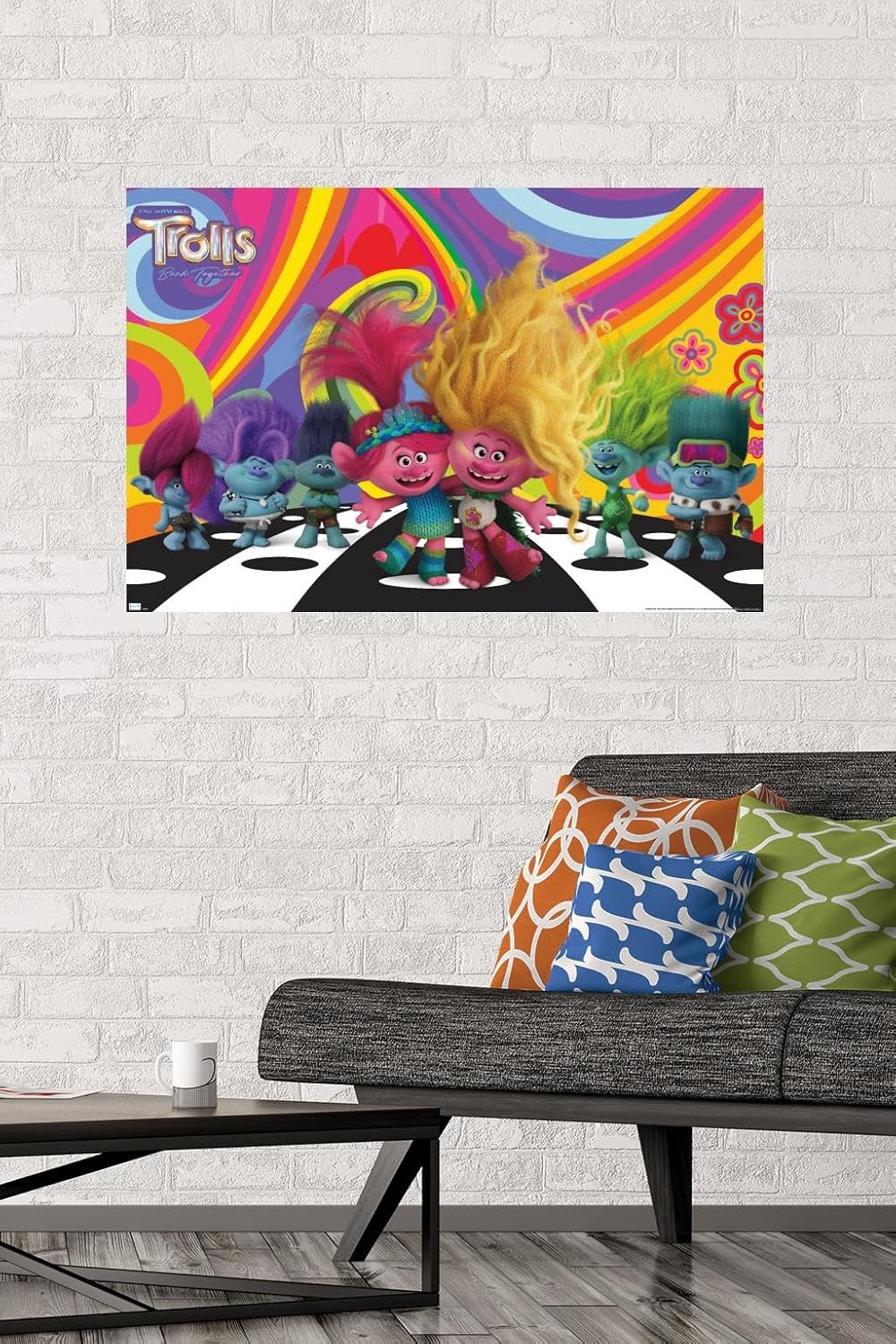 Trends International Trolls Band Together – Póster de pared del universo, 22.37 x 34.00 pulgadas, versión sin marco