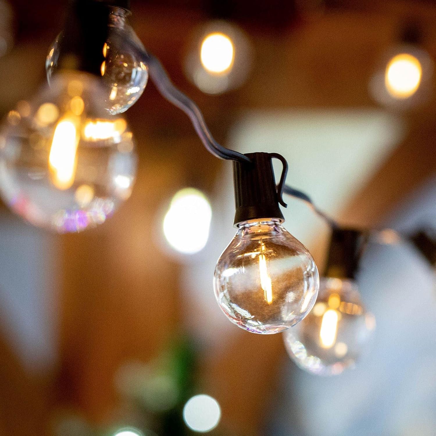 Novelty Lights Paquete de 25 bombillas LED G50, E17 C9 con base de tornillo intermedia, inastillables, para exteriores, bombillas de globo