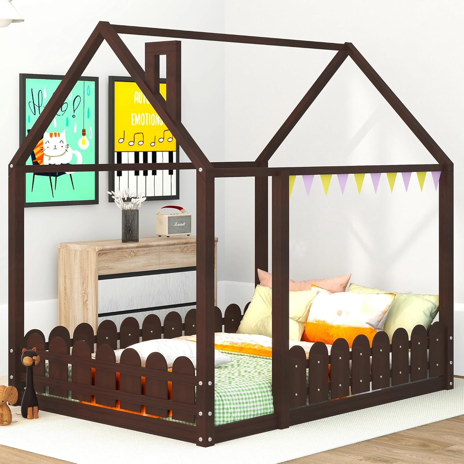 Montessori – Base de cama de tamaño matrimonialcasa, cama de piso para niños, cama de piso Montessori con valla, puerta y chimenea, color espresso