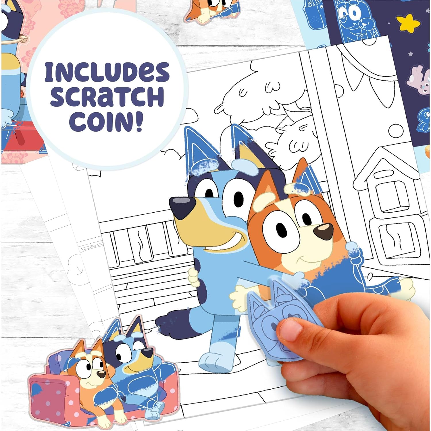 Bluey Scratch ‘n Color Pad, libro de actividades para colorear de 9 páginas, incluye arte para rascar, calcomanías para niños, juguetes Bluey para