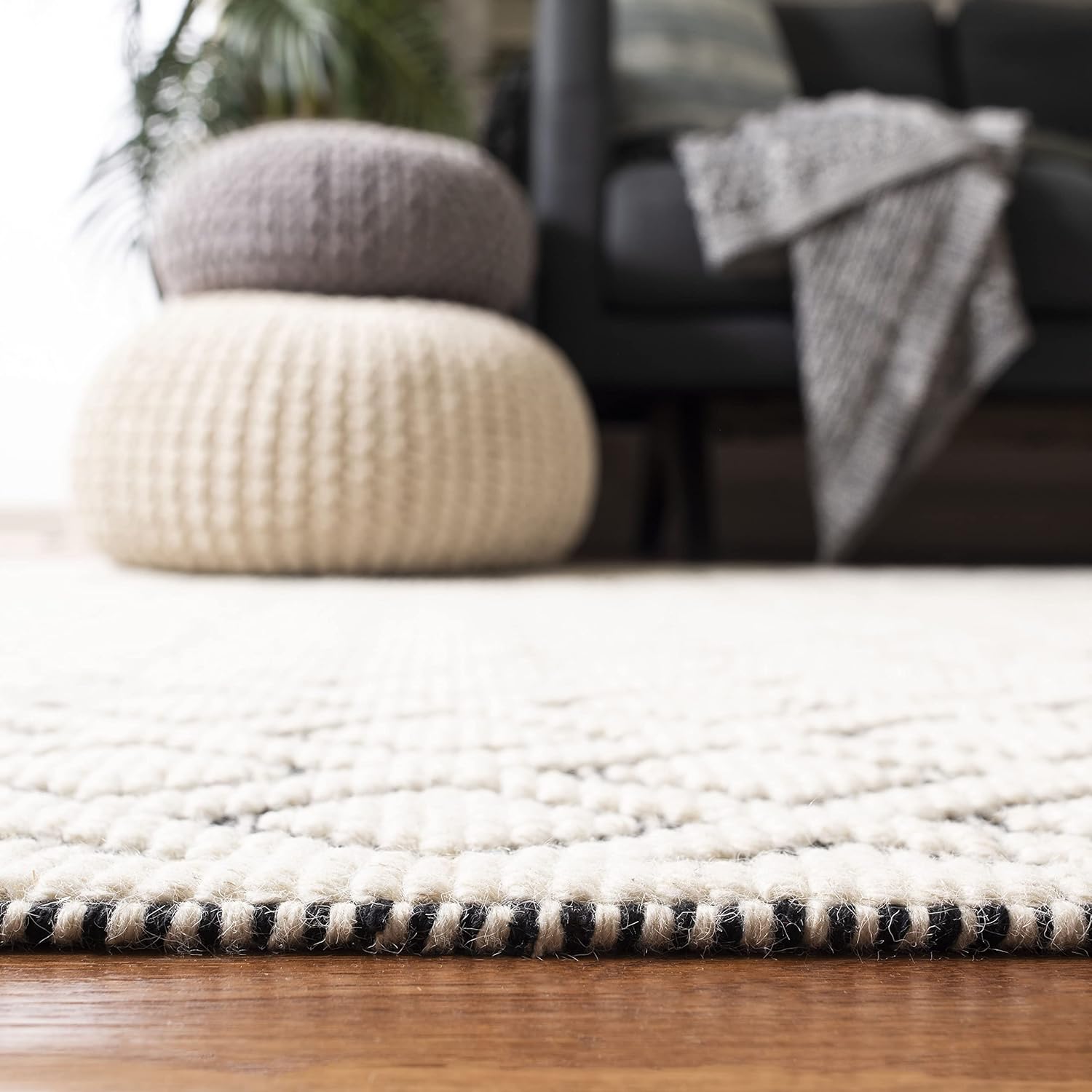 SAFAVIEH Vermont Collection – Alfombra de pasillo, 2 pies 3 pulgadas x 10 pies, marfil y negro, lana hecha a mano, ideal para zonas de alto tráfico