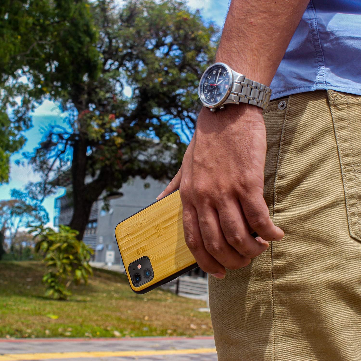 LaserGram Funda de madera natural compatible con iPhone, Malverde, grabado personalizado incluido (bambú)