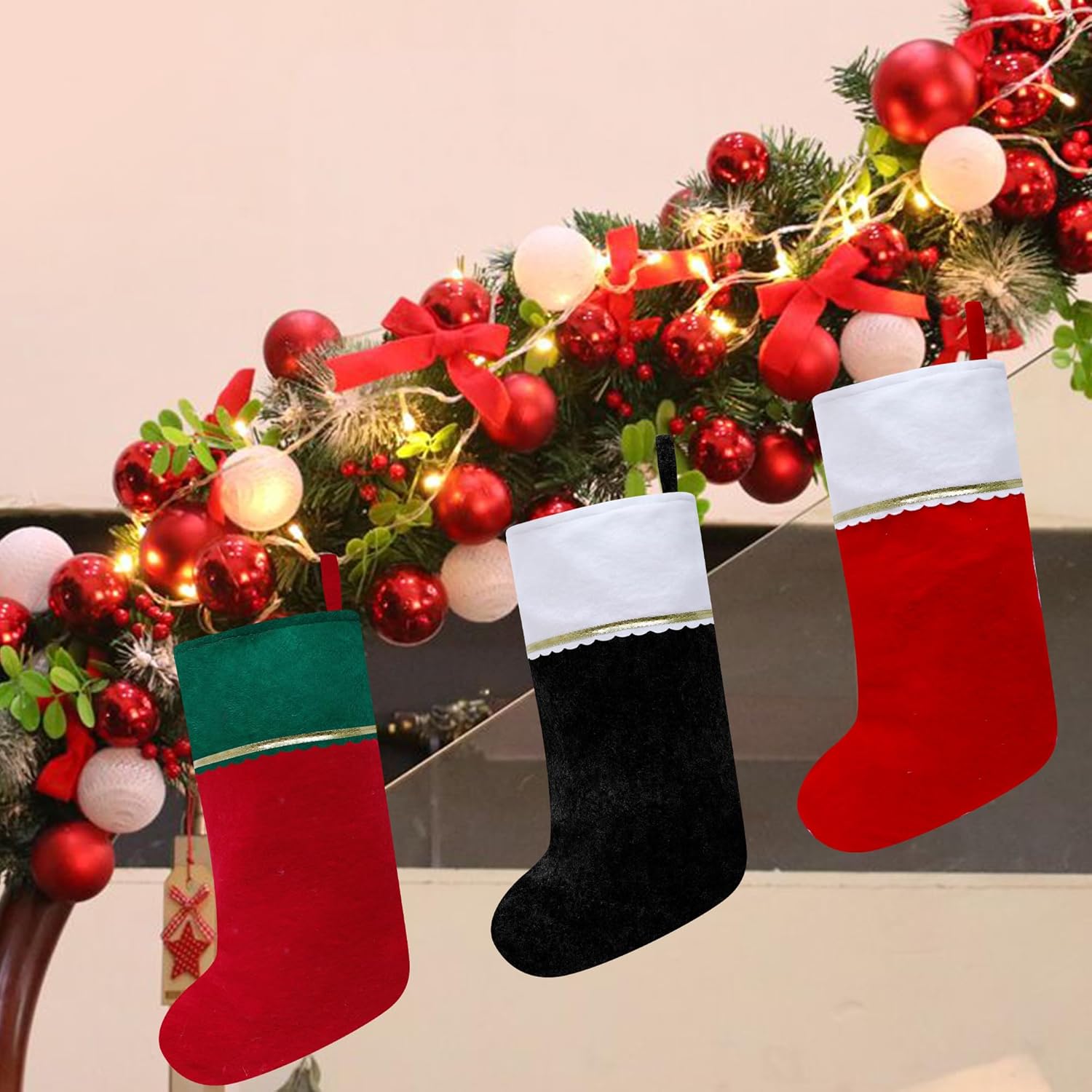 Paquete de 12 medias de Navidad de fieltro gris y blanco, puño blanco de 19 pulgadas con ribete dorado, medias de Navidad para decoración de Navidad