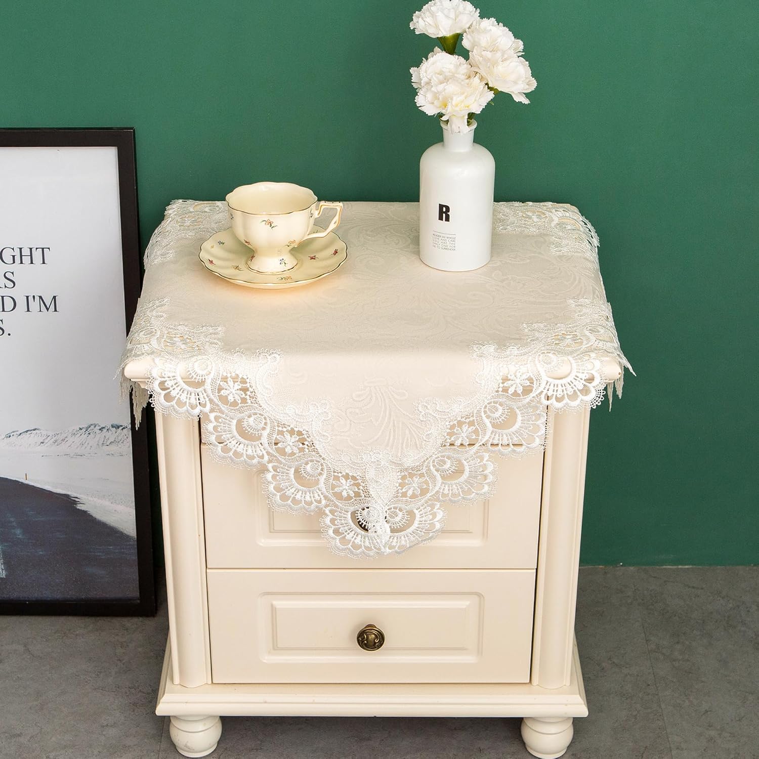 Mantel cuadrado pequeño de encaje bordado de granja con borde de macramé, funda de mesa auxiliar para cómoda, junto a la mesa, mesita de noche,