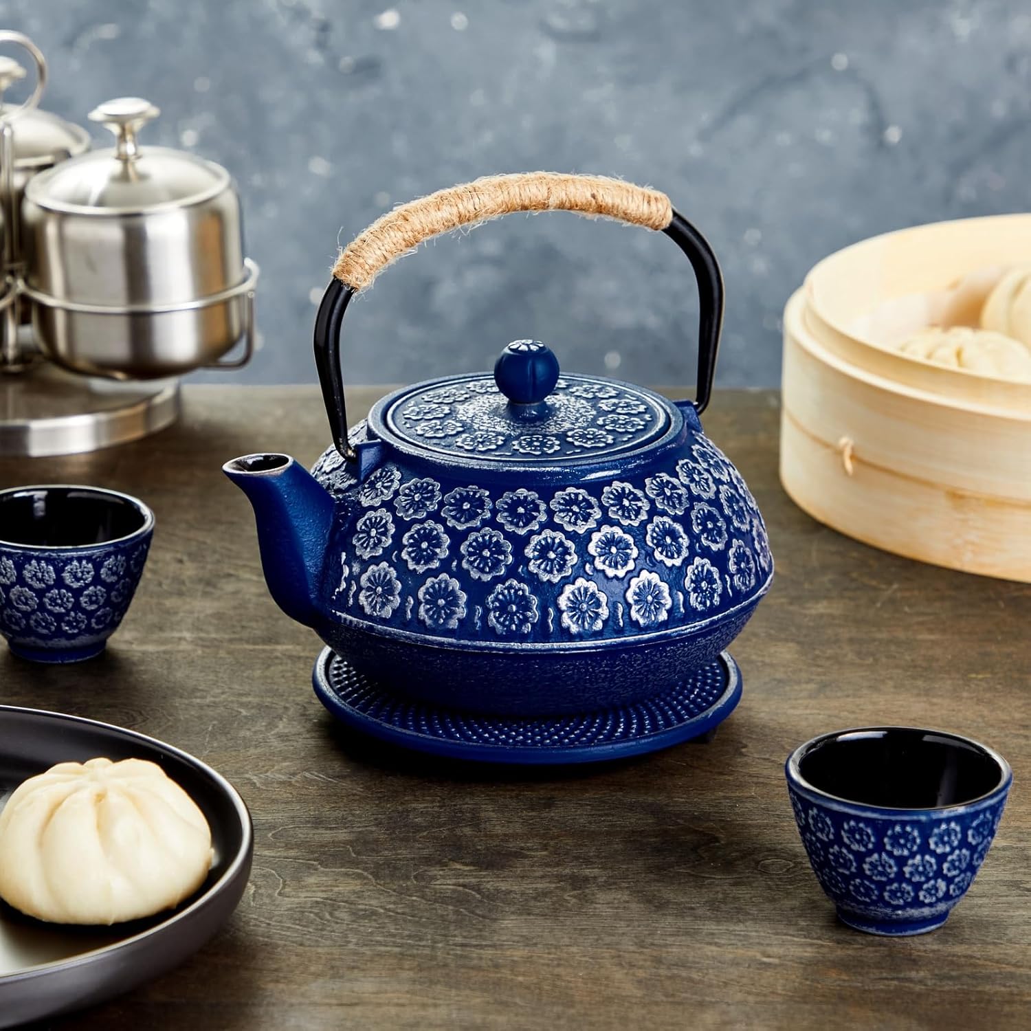 Juvale Juego de 6 teteras japonesas de hierro fundido con infusor, 4 tazas de té y salvamanteles (32 onzas, azul)