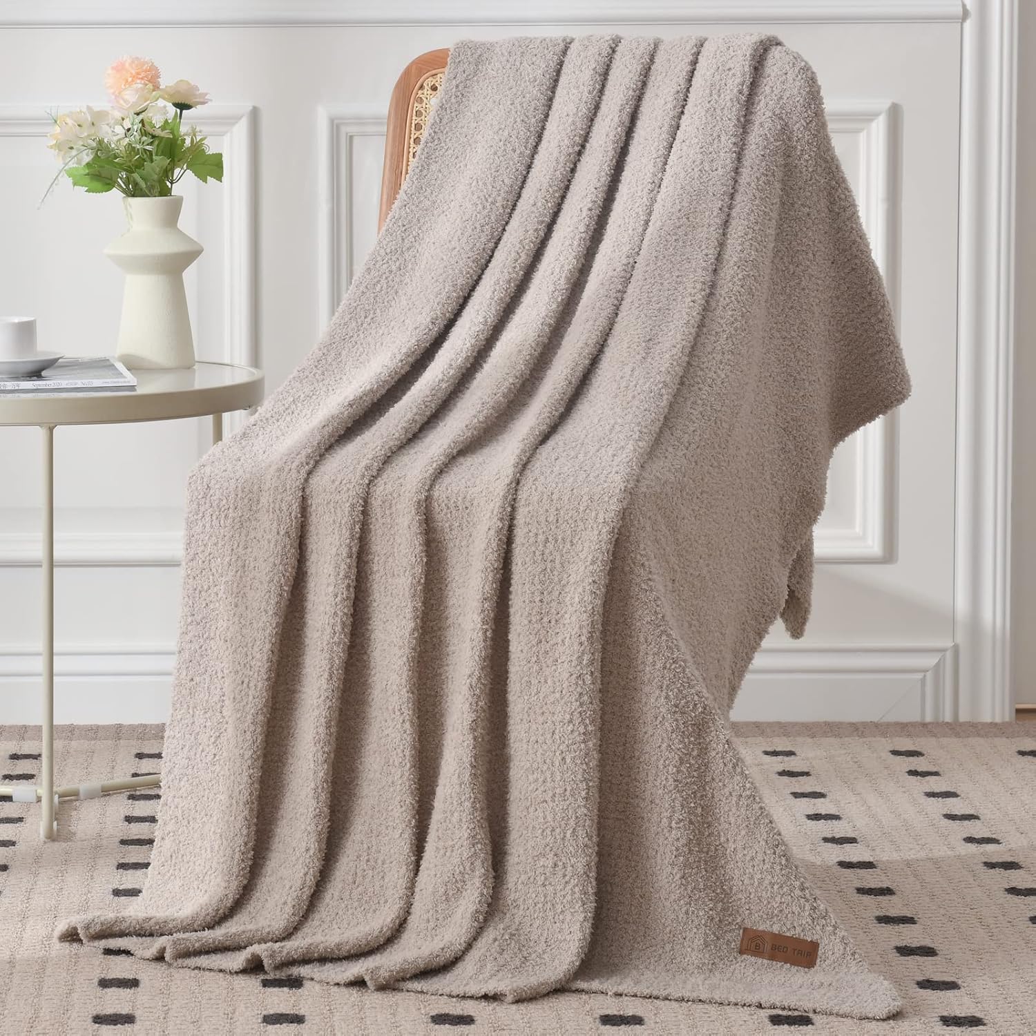 Manta de felpa para sofá, manta de punto ligera y suave de felpilla con textura mullida y diseño de ribete acanalado, manta decorativa de lujo y