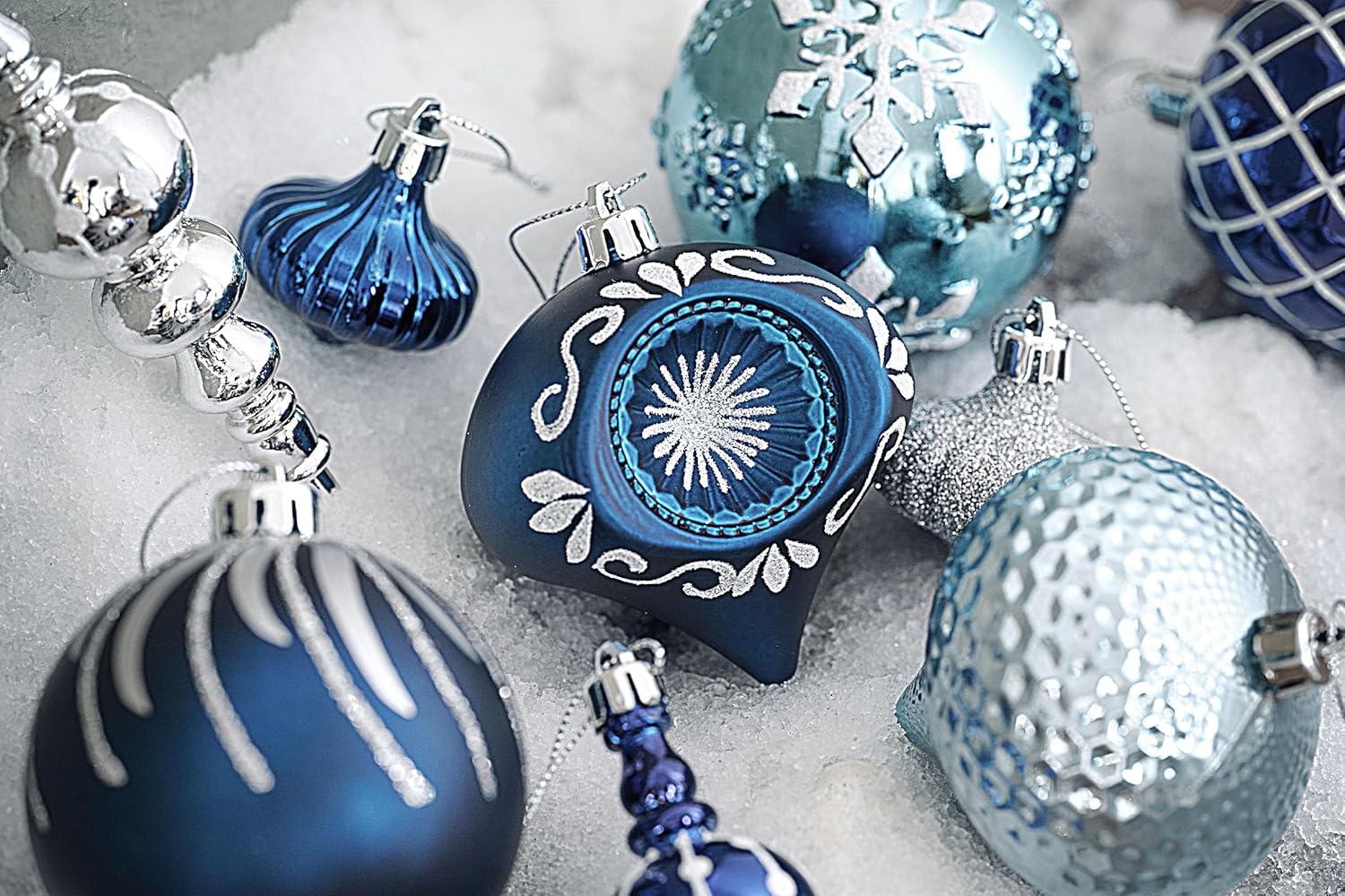 Valery Madelyn Adornos para árbol de Navidad, 70 unidades, color azul marino y plata, juego de bolas de Navidad inastillables, adorno colgante de
