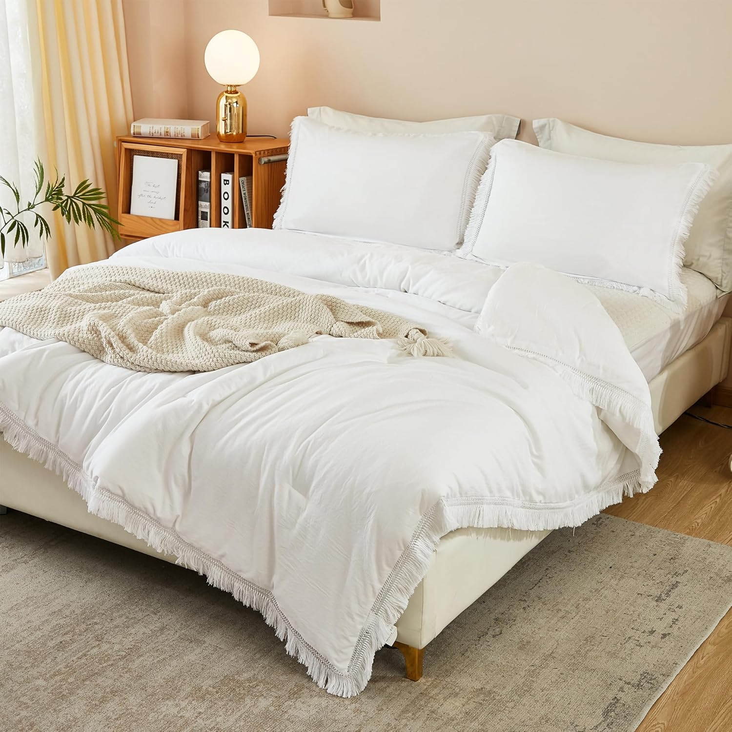 Litanika Juego de edredón blanco tamaño Queen, edredón bohemio con borlas estéticas, juego de ropa de cama ligero de microfibra con flecos de 3