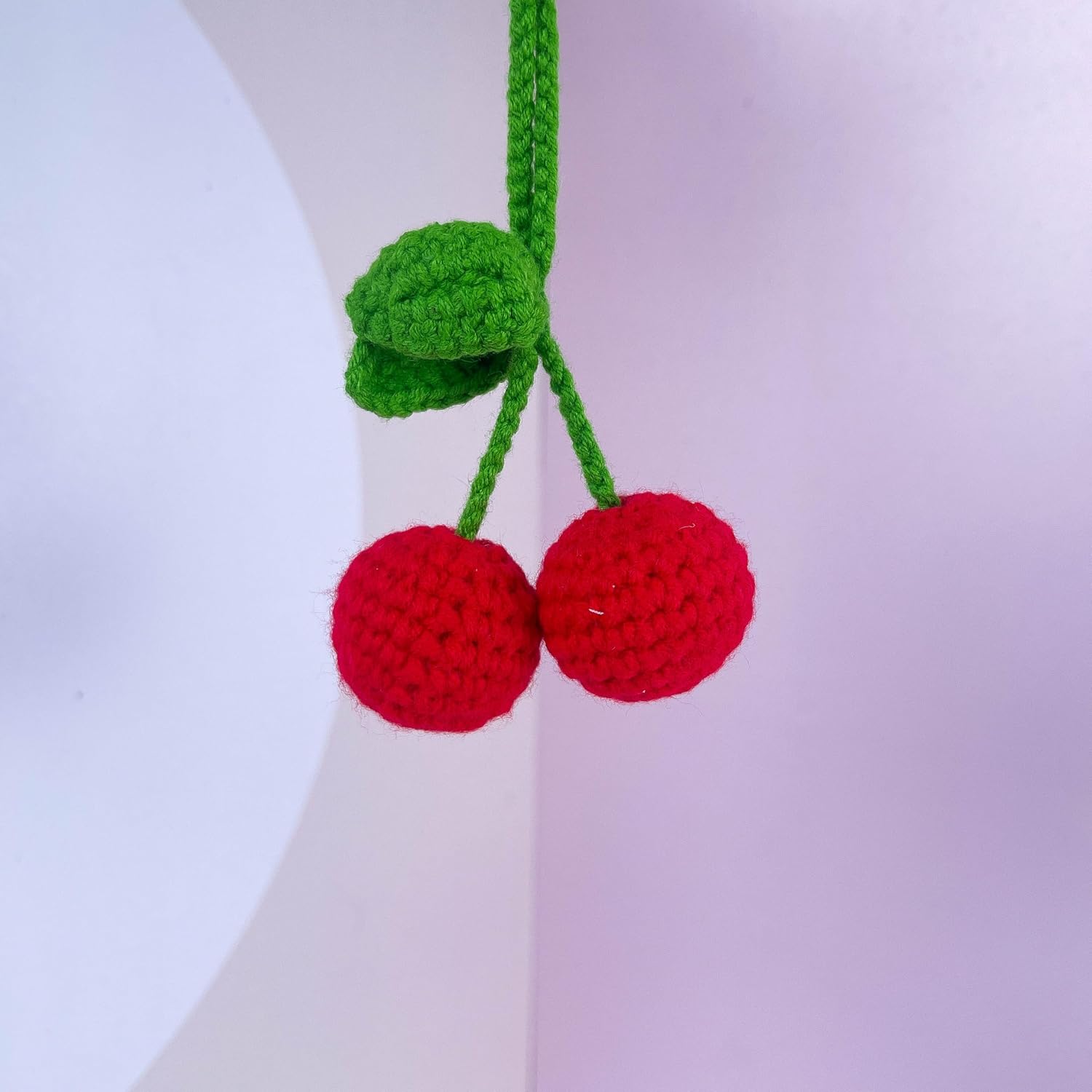 Adorno de coche de ganchillo hecho a mano de cerezo, bonito accesorio de espejo retrovisor de punto con fruta de cereza roja, decoración de árbol de