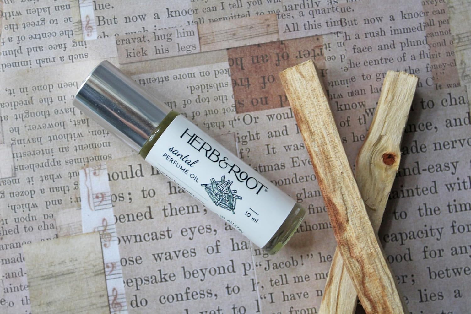 Santal Perfume Oil Rollerball (rollon)  Herb & Root  0.3 fl oz  Perfume Virginia Cedro y Palo Santo, fragancia Smoky Woods para hombres o mujeres