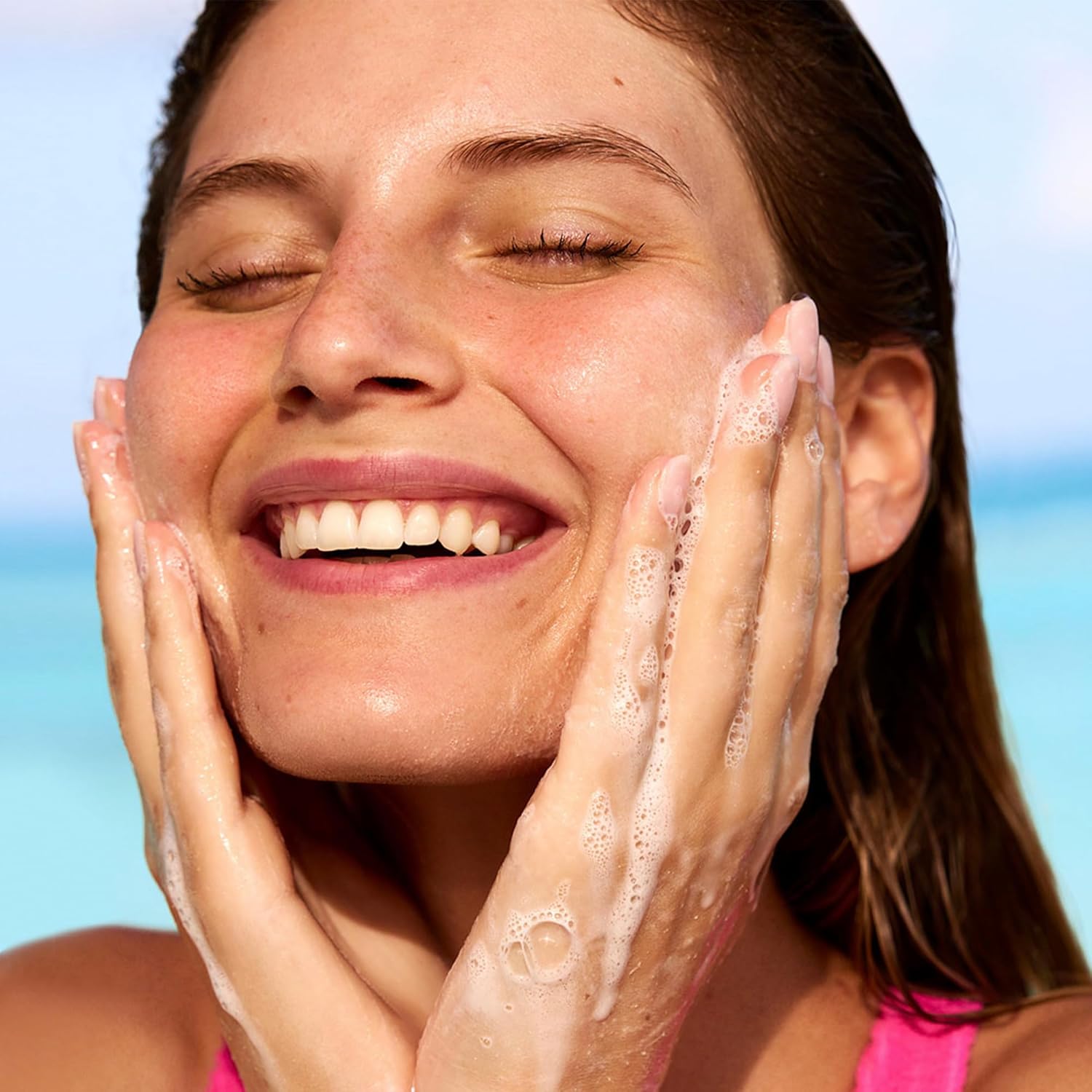 Coco & Eve Limpiador enzimático de frutas. Limpiador suave a base de agua para tez radiante. Refina los poros, exfolia y humedece la piel. BHA,