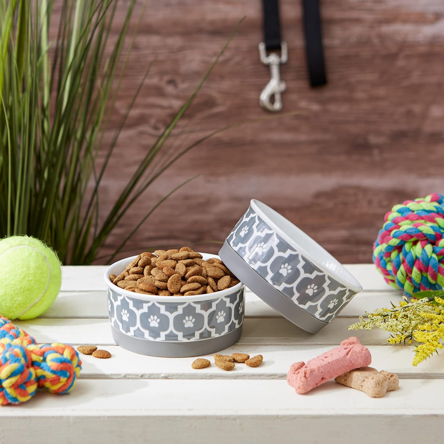 Recipiente y tazón para mascotas Bone Dry Lattice Collection, juego pequeño, 4.25×2 pulgadas, gris, 2 unidades